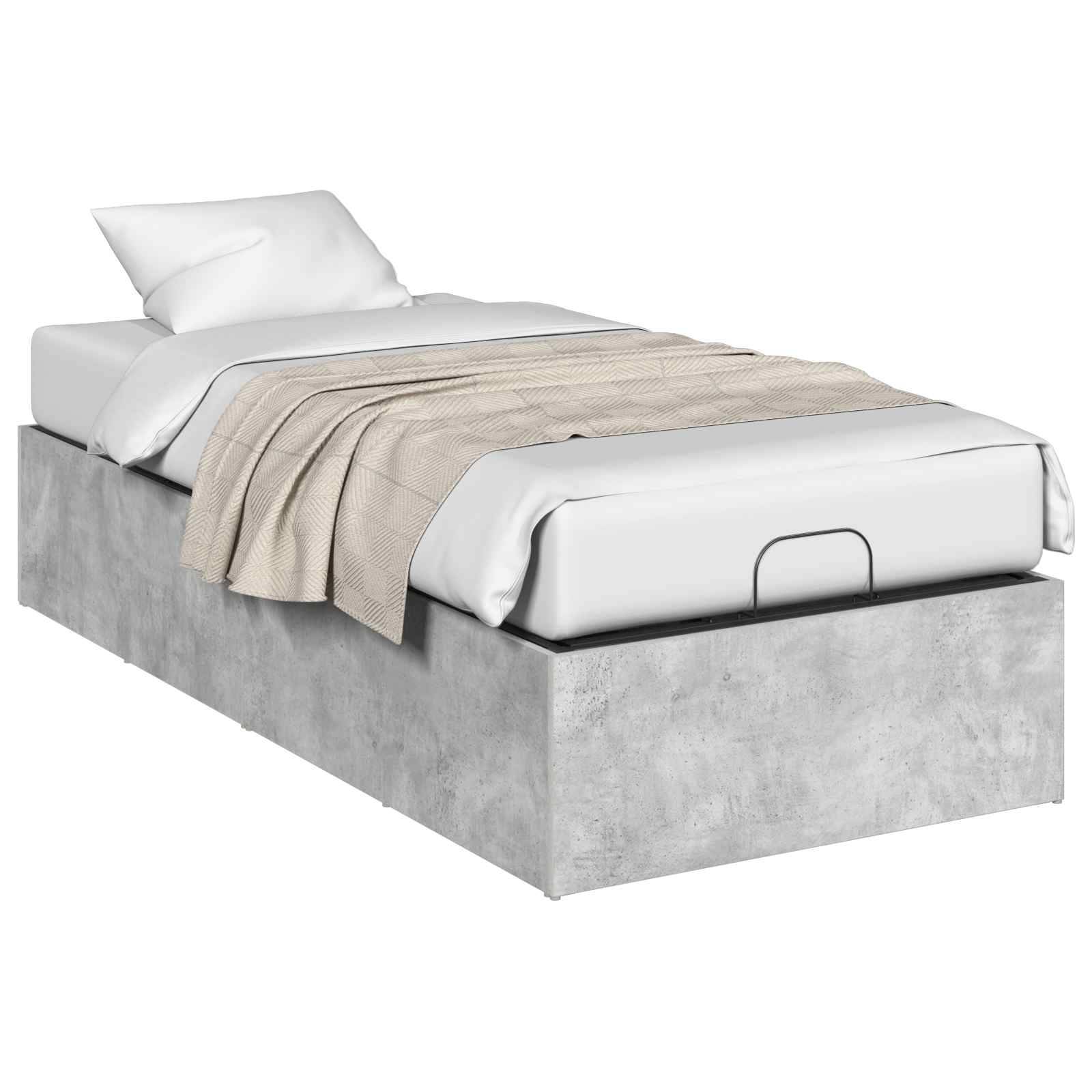 Weiß gerahmtes Bett mit Kissen und beige Wurfdecke auf einer betonartigen Plattformbasis vor einem schlichten weißen Hintergrund.