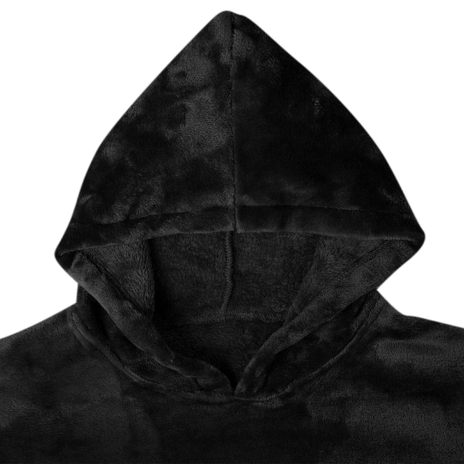 Schwarzer Hoodie mit aufgesetzter Kapuze, Vorderansicht auf einfachem weißen Hintergrund.