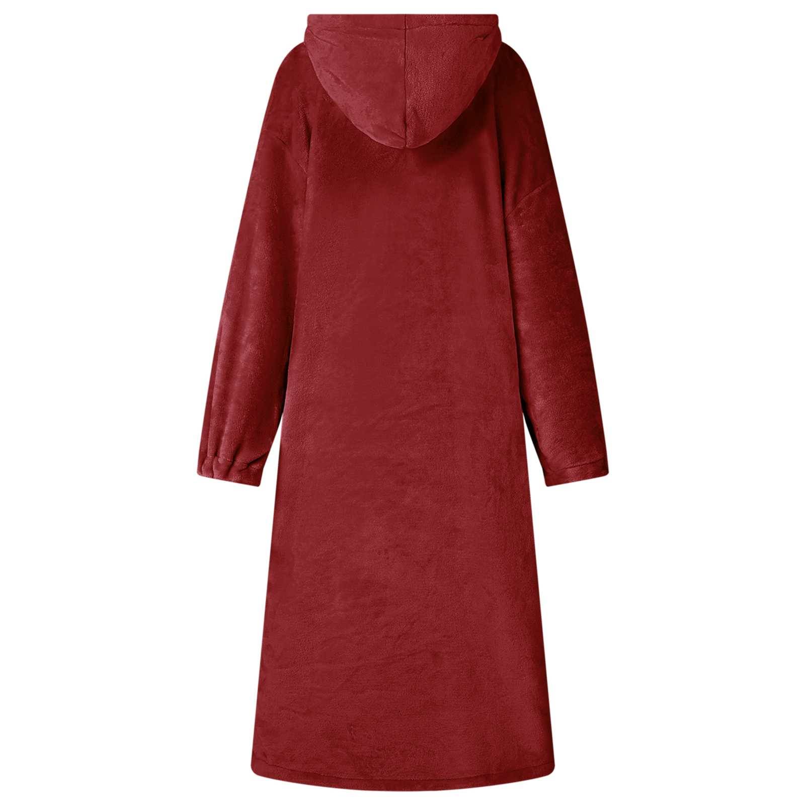 Roter Mantel oder Robe mit Kapuze und langen Ärmeln, von hinten auf weißem Hintergrund gezeigt.