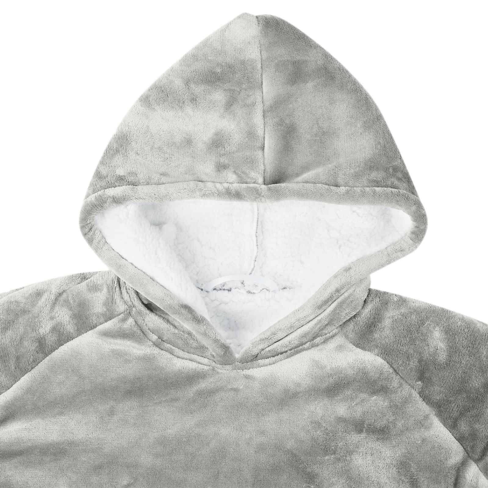 Grauer Plüsch-Hoodie mit weißem Fleece-Futter, Vorderansicht auf neutralem Hintergrund.