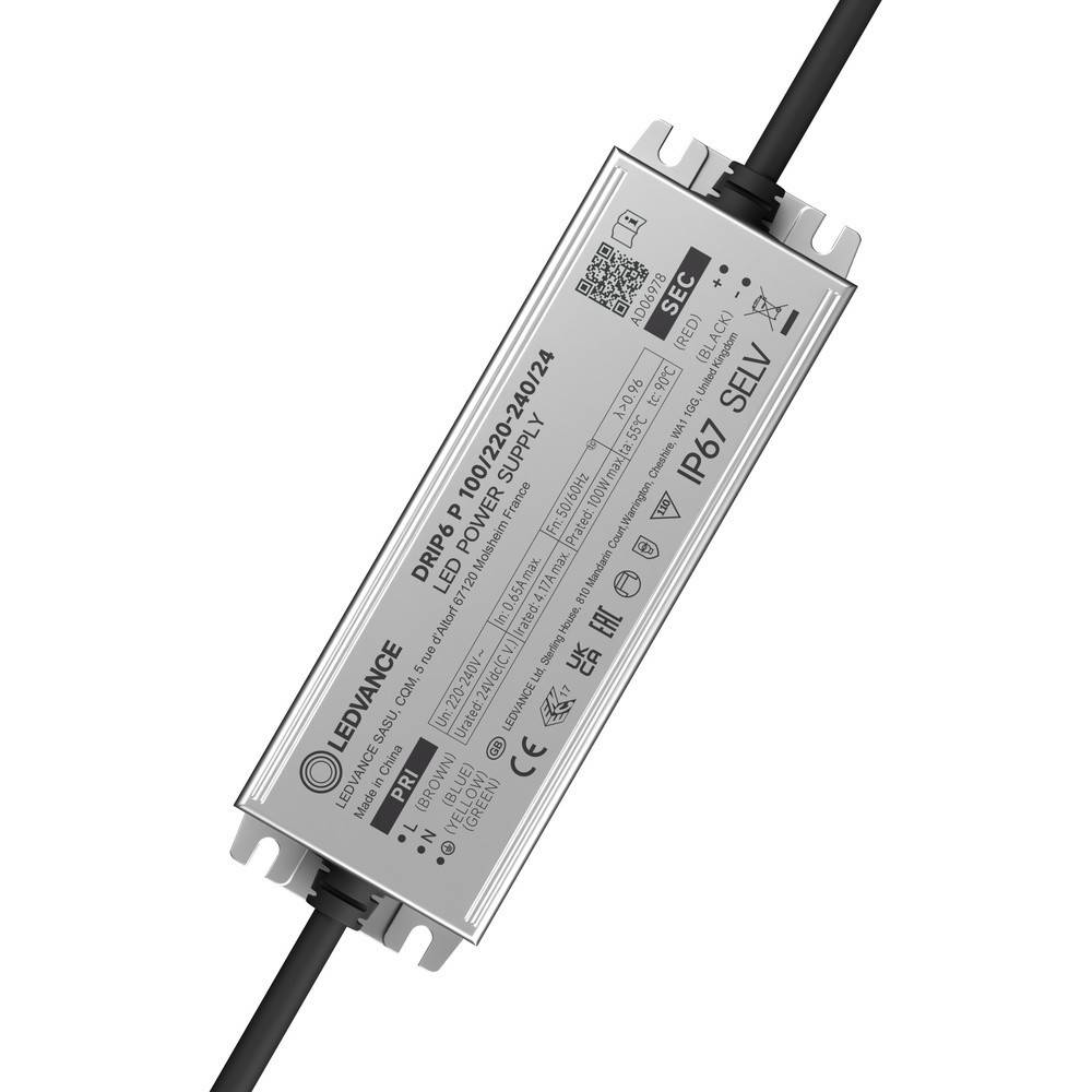 Silbernes LED-Stromversorgungsgerät mit angebrachten schwarzen Kabeln, gekennzeichnet mit „DRP 10 24V