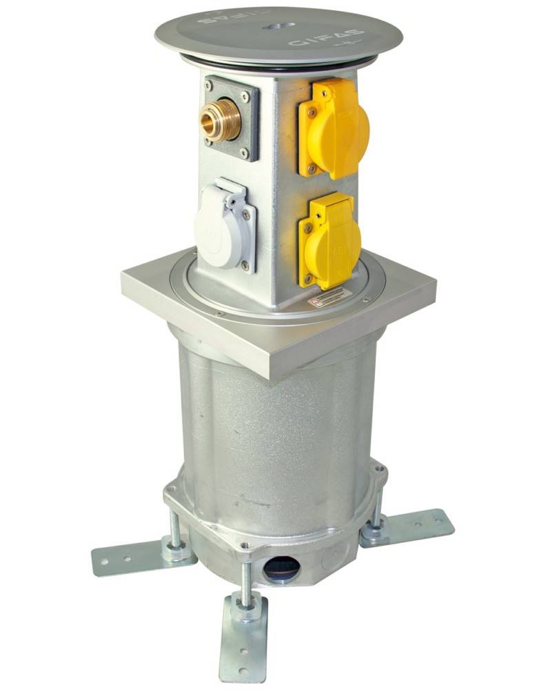 Industrielle Stromverteilerdose mit mehreren elektrischen Steckdosen und einem Kabelstecker, montiert auf einem Metallständer.