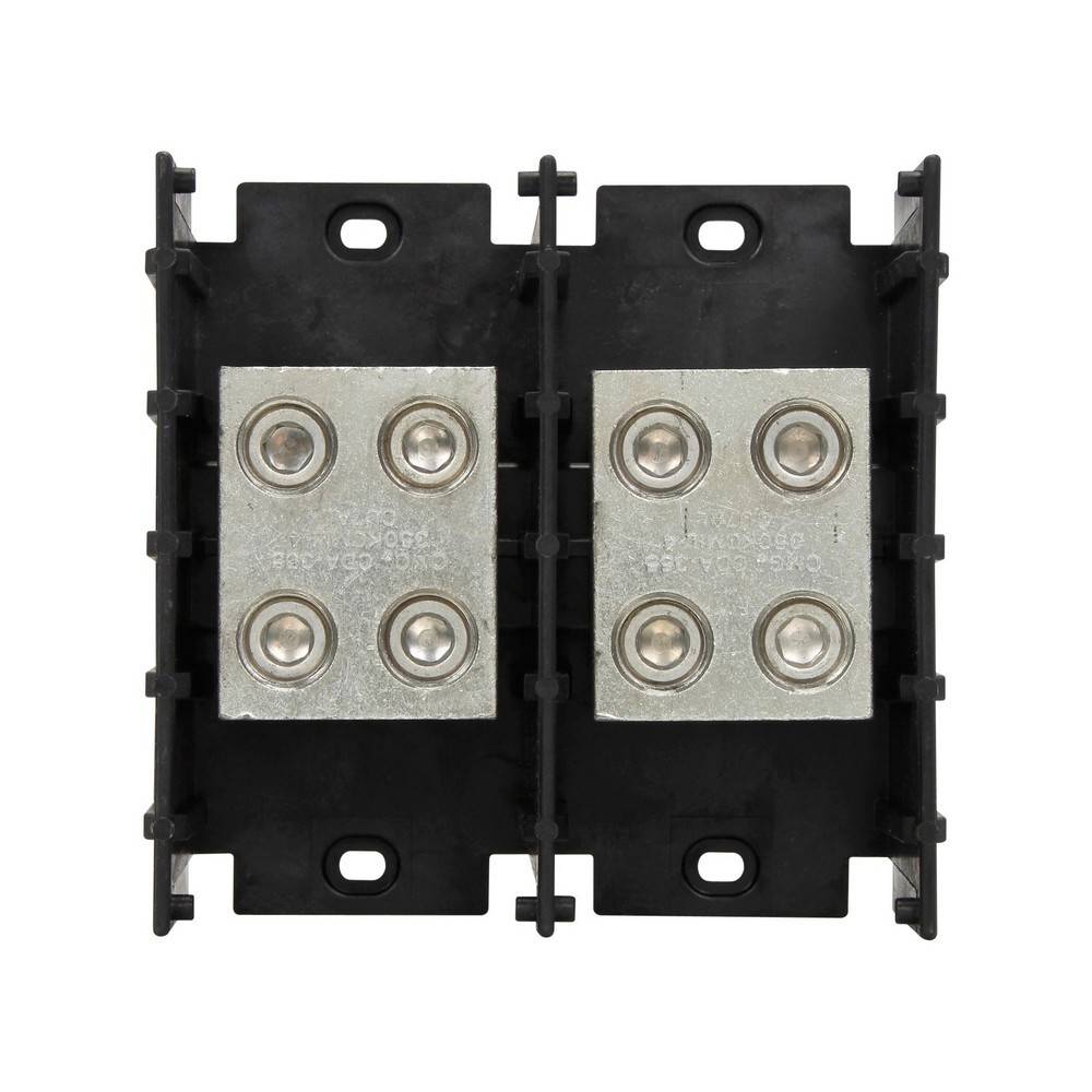 Ein schwarzes Kunststoff-Steckgehäuse für Elektrik mit zwei silbernen Metallkontaktblöcken, jeweils mit vier runden Anschlüssen, auf weißem Hintergrund dargestellt.