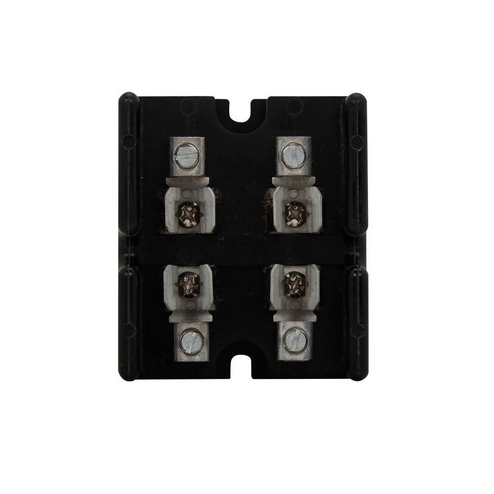 Nahaufnahme eines schwarzen elektrischen Klemmleistenblocks mit vier Schraubklemmen, die in zwei vertikalen Paaren auf weißem Hintergrund angeordnet sind.