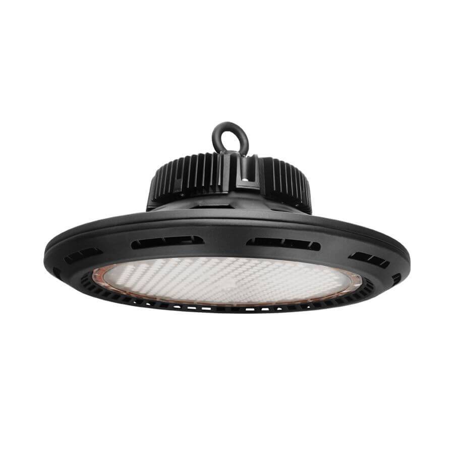 Schwarzte industrielle UFO-LED-Hallentiefstrahler mit Aufhängeschleife, gezeigt auf weißem Hintergrund.