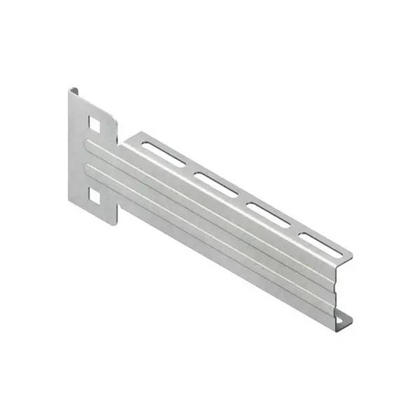 Metallwandmontagehalter mit Nut-Schiene und Quadratlöchern, auf weißem Hintergrund dargestellt.