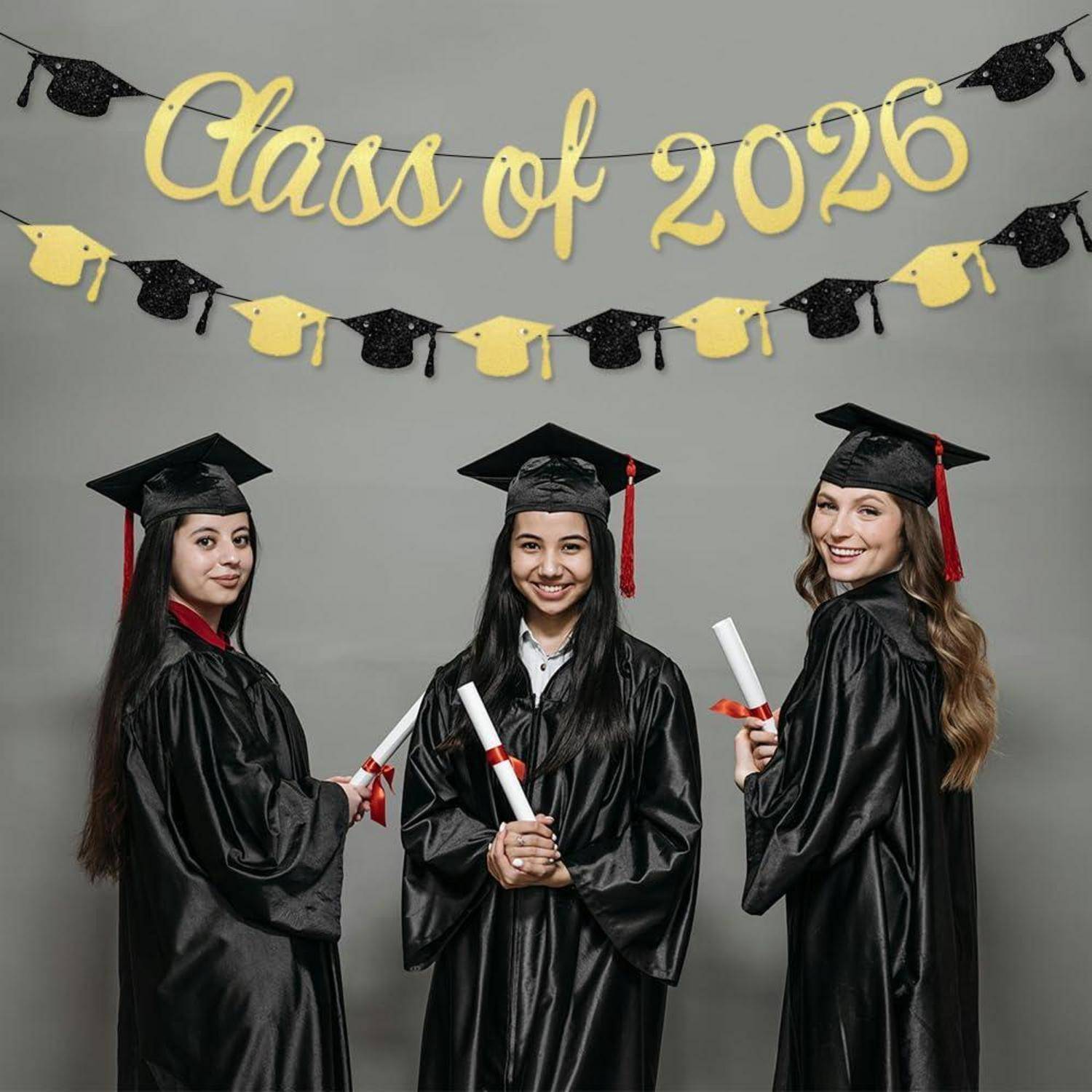 Class of 2026 Banner Schwarz Gold Glitzer mit Abschlusskappen