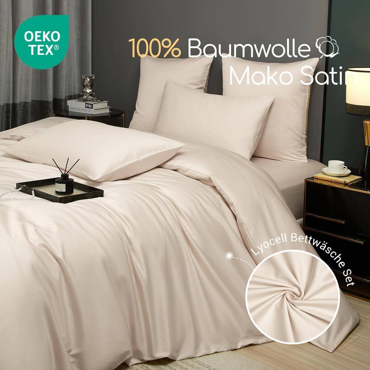 Werbebild eines beigefarbenen Bettwäsche-Sets mit Kissen, Bettdecke und Laken; Text lautet „100% Baumwolle Mako Satin