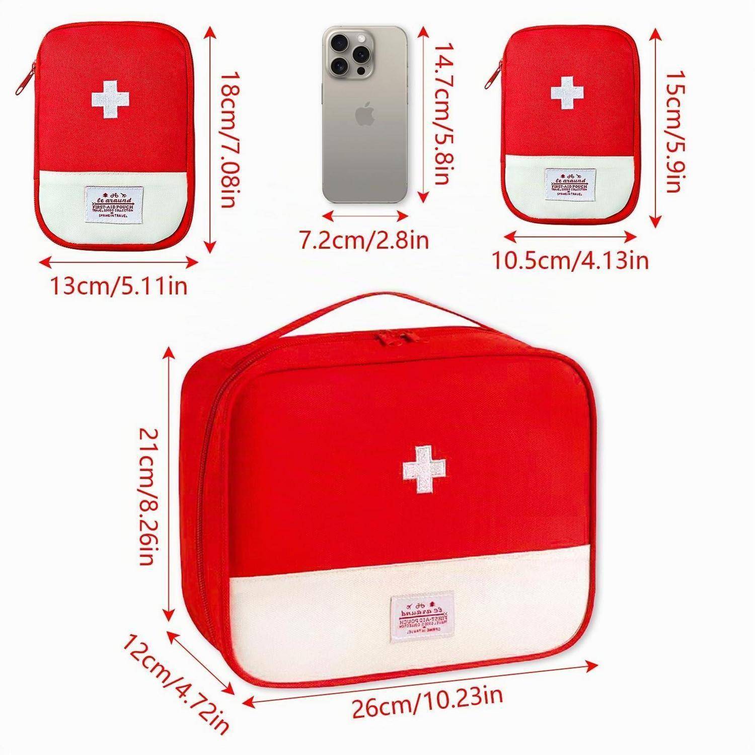 Rote Erste-Hilfe-Tasche mit weißem Kreuz, dargestellt in mehreren Größen, mit beschrifteten Abmessungen für jede Ansicht und einem Telefon als Größenvergleich.