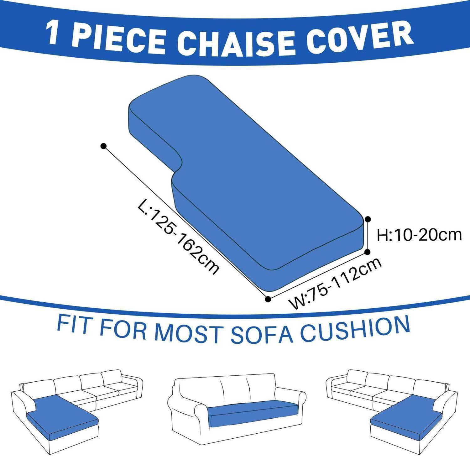 Illustration einer blauen einteiligen Chaise-Abdeckung für die meisten Sofakissen, Größe L 125-162 cm, B 75-112 cm, H 10-20 cm, gezeigt auf Ecksofas und Sofas.