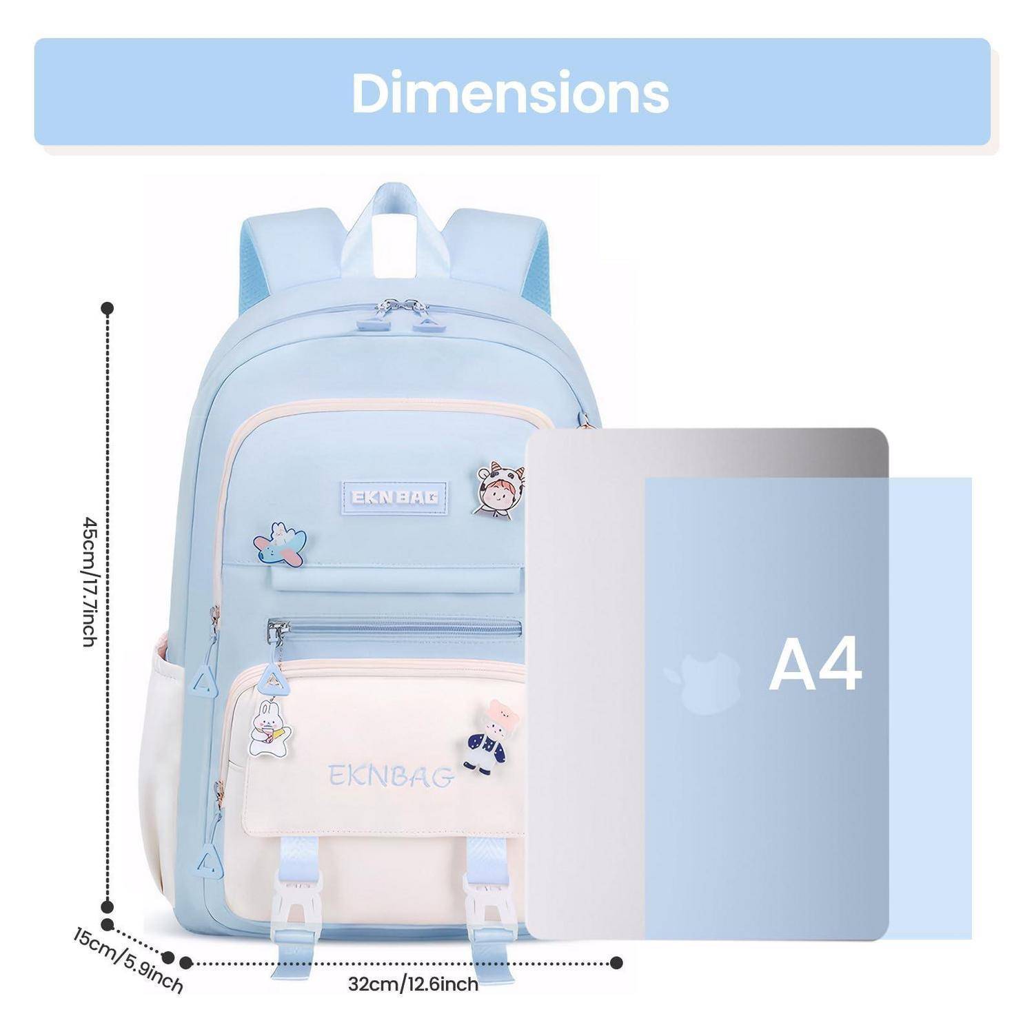 Rucksackabmessungen-Diagramm mit einem hellblauen Rucksack, 45 cm hoch, 32 cm breit, 15 cm tief, mit einem A4-Größenvergleichsblatt.