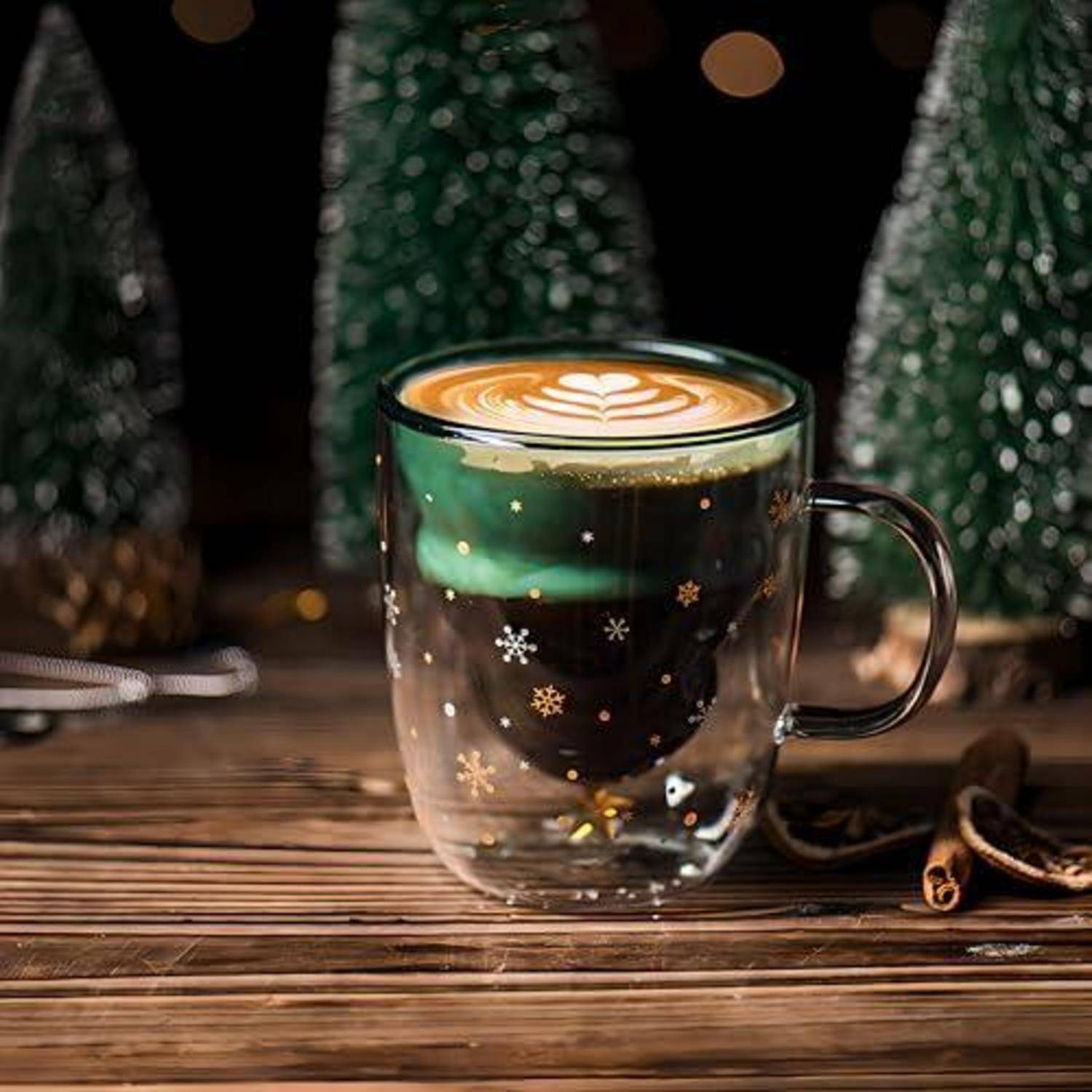 Doppelwandige Kaffeetasse Weihnachtsbaum 300ml transparent mit Deckel