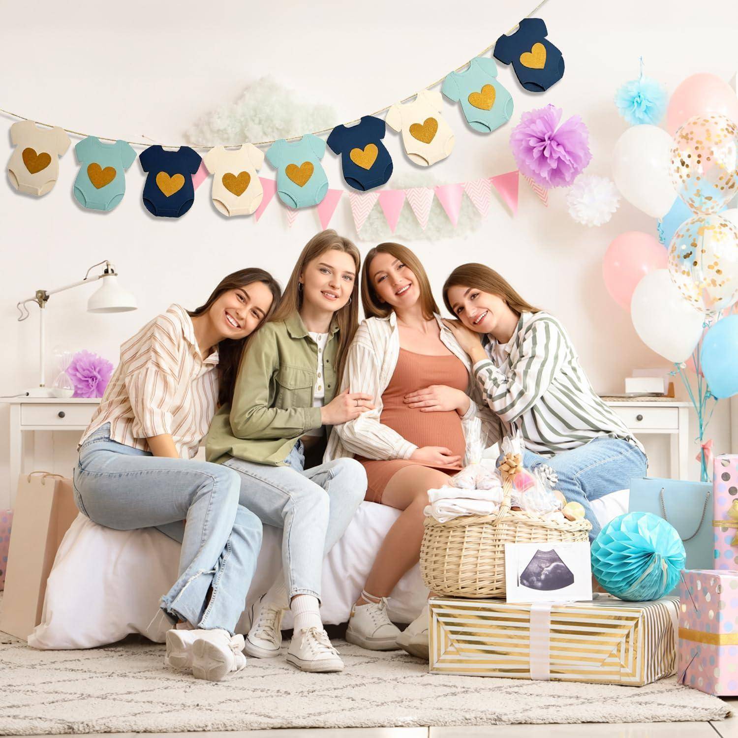 Babyparty Girlande Babybody Design Weiß Hellblau Dunkelblau Beige