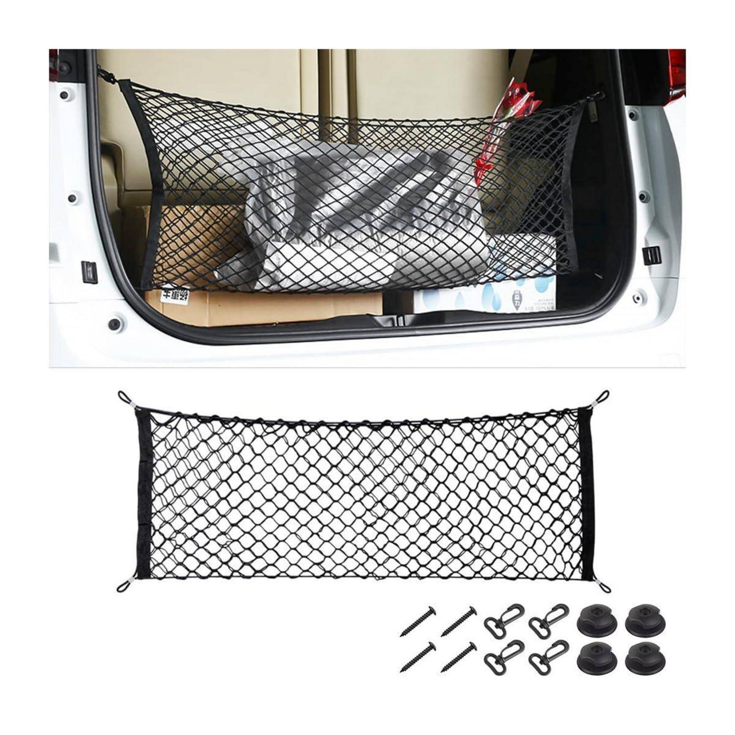 Ladebereich eines Autos mit einem Netzlagernetz, das Taschen hält; darunter werden das Netz und die beiliegenden Befestigungshaken und Saugnäpfe gezeigt.