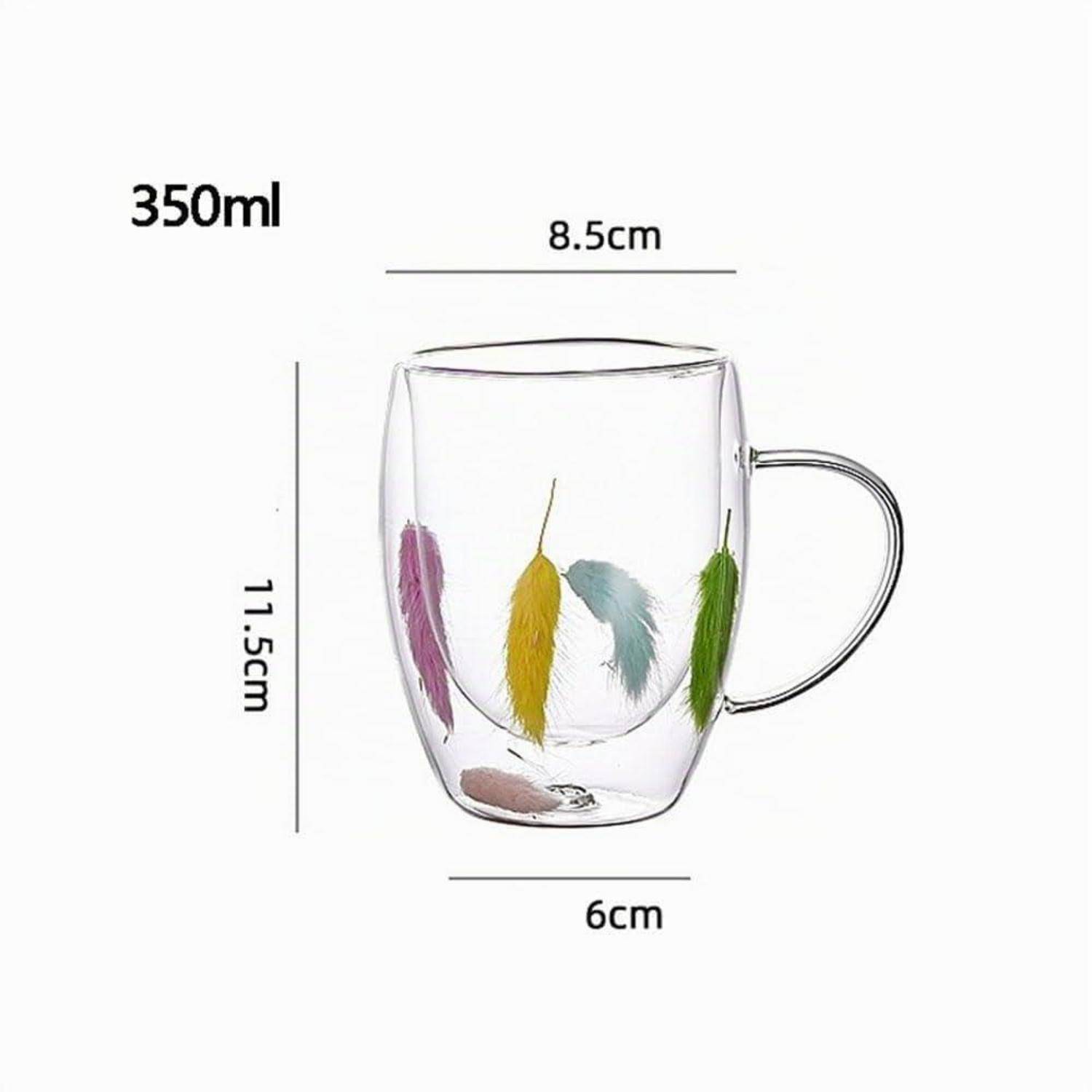 Klares Glaskrug mit Henkel, gekennzeichnet mit 350 ml; die angegebenen Abmessungen sind 11,5 cm hoch, 8,5 cm breit, 6 cm Basisdurchmesser.