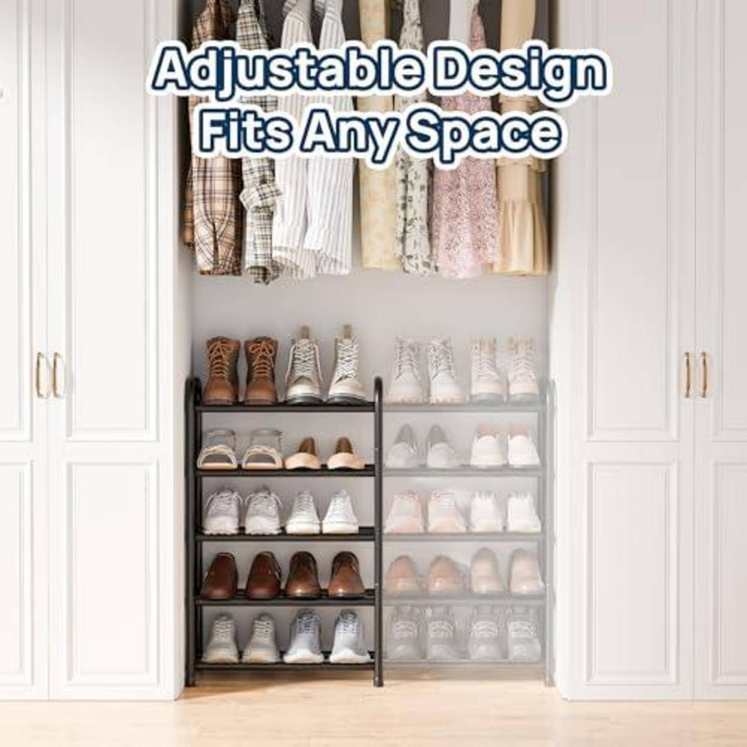 Schrankorganisation mit verstellbaren Schuhablagen und hängender Kleidung, die ein platzsparendes Design zeigt, das in einen offenen Kleiderschrank passt.