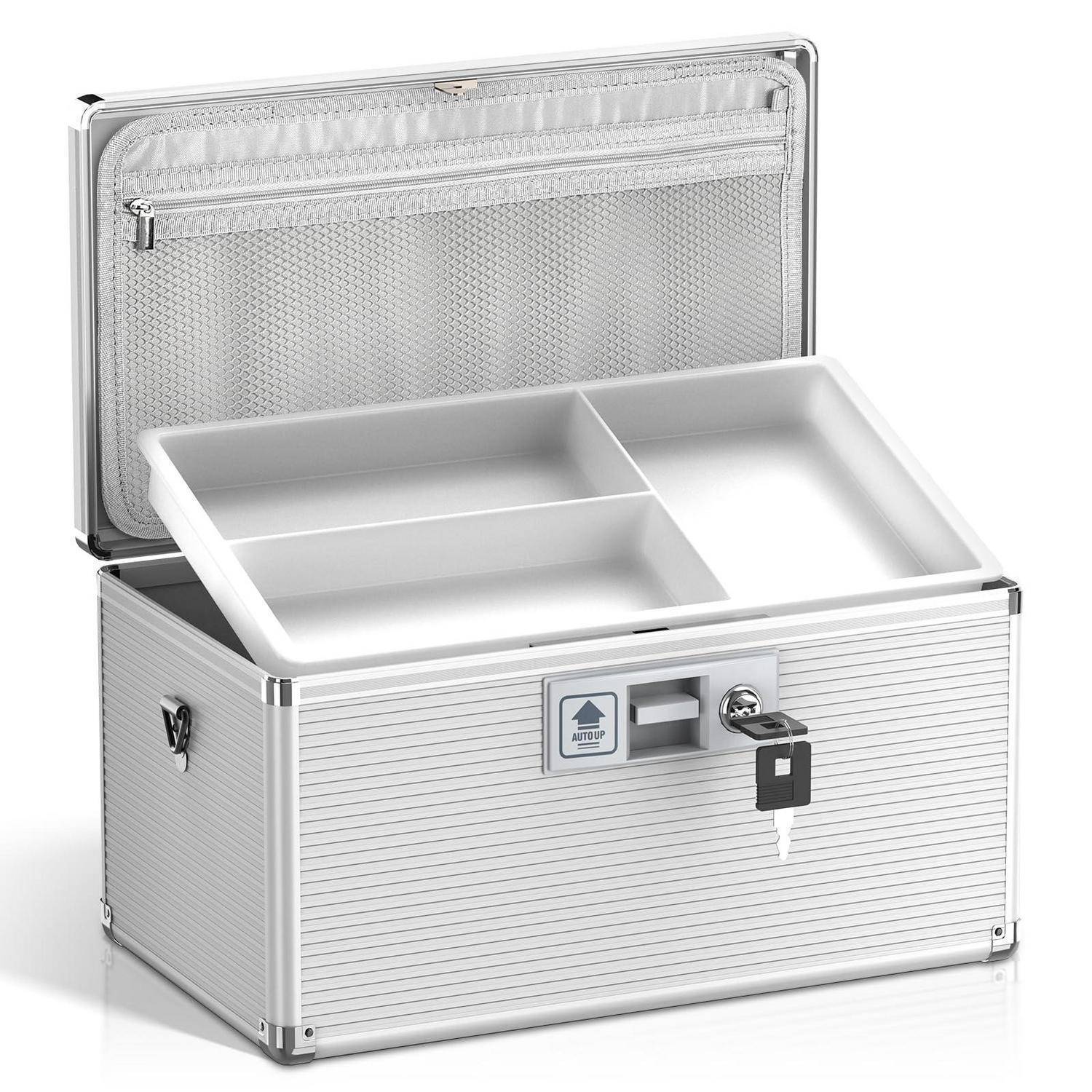 Silbergraue Aluminium-Lagerkiste mit Deckelorganizer-Tablett, Reißverschlusstasche und Frontschloss mit Schlüssel.