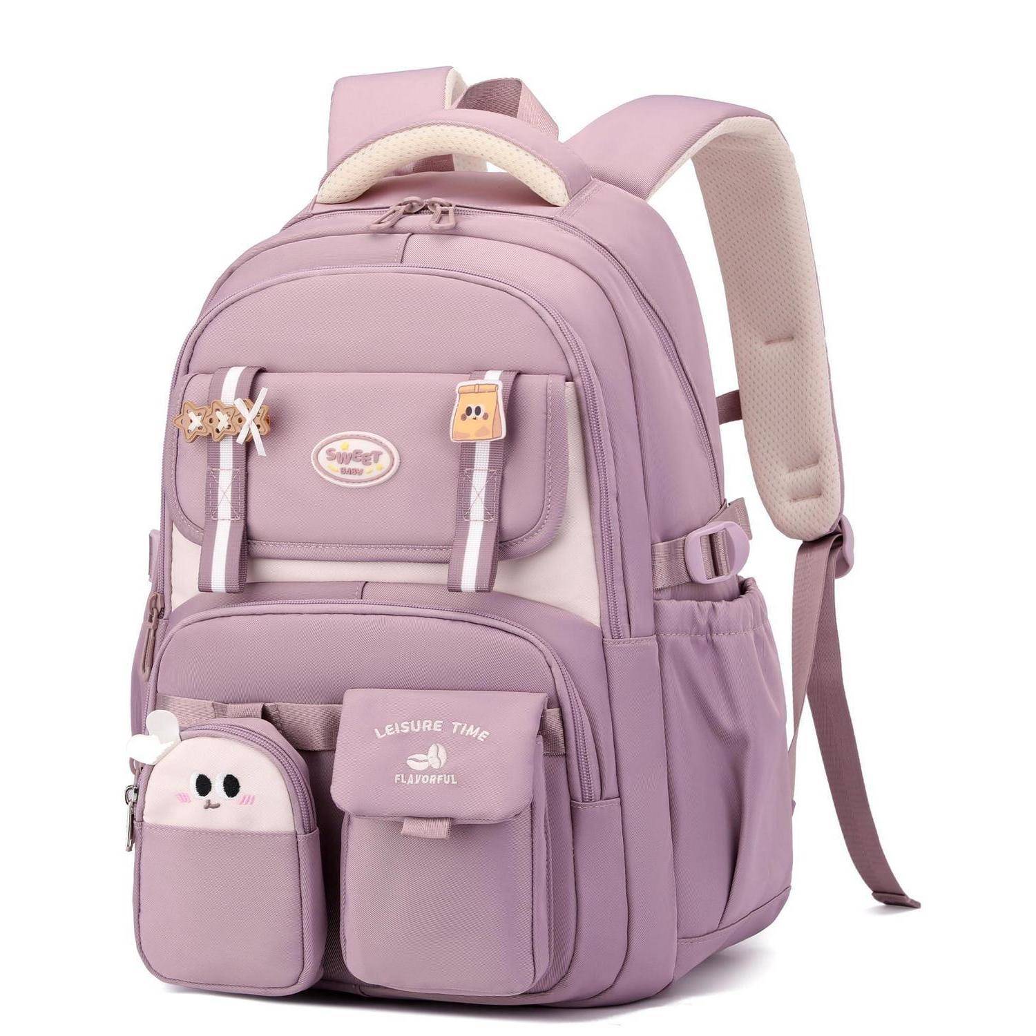 Rucksack in Lavendelfarbe mit mehreren vorderen Taschen, seitlichen Netztaschen und Cartoon-artigen Accessoires, auf weißem Hintergrund dargestellt.