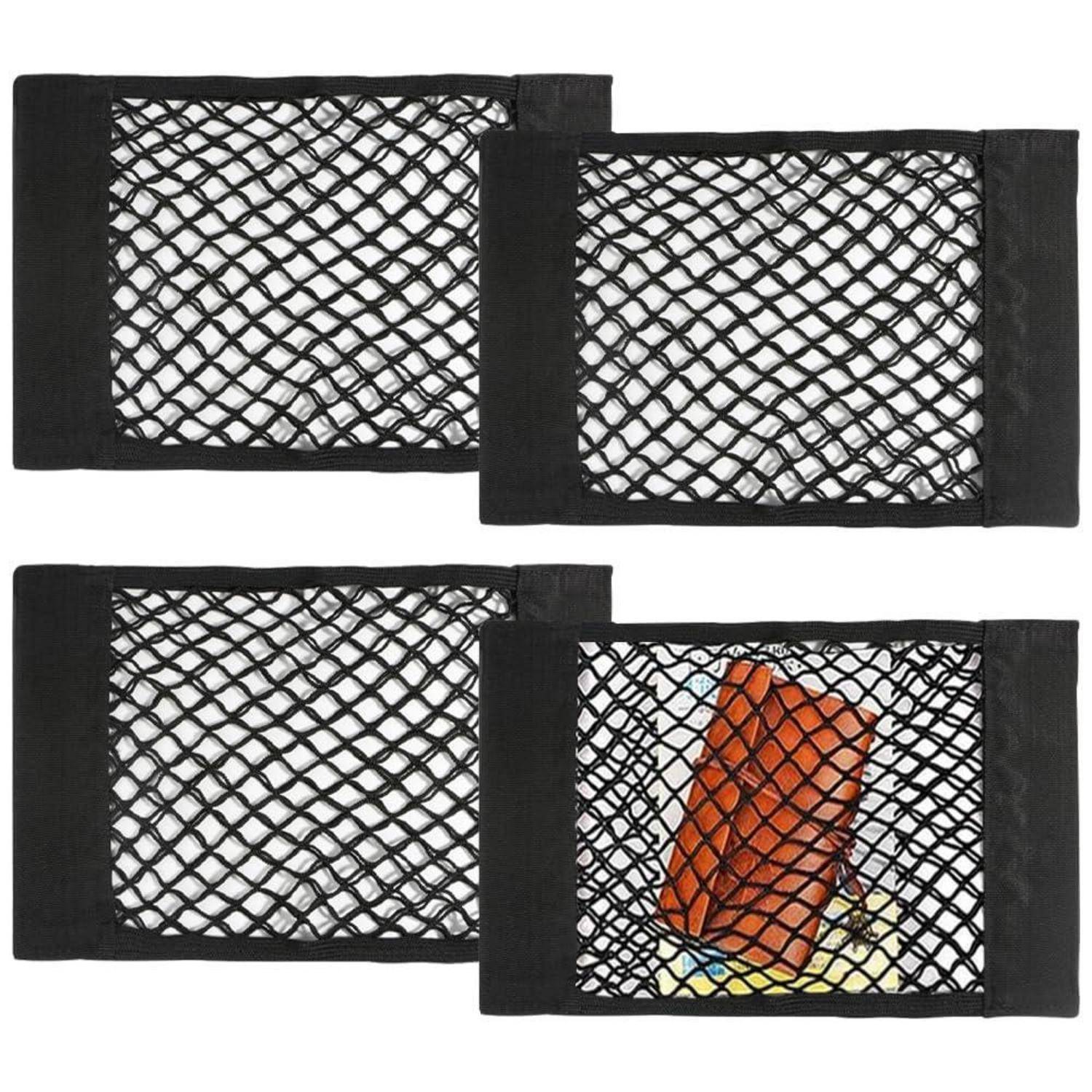 Vier schwarze Mesh-Aufbewahrungstaschen mit Klettverschlusskanten, eine wird gezeigt, die ein kleines oranges rechteckiges Objekt und Papiere enthält.