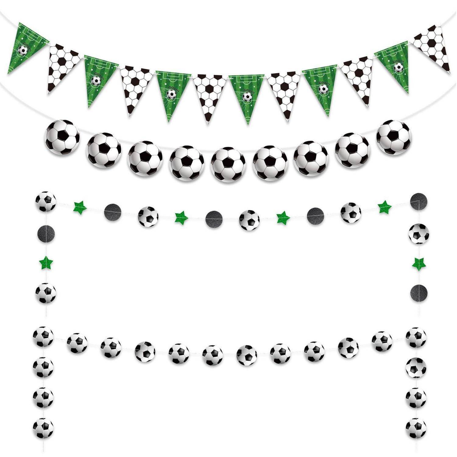 Fußball-Partyleiste mit grüner und schwarzer Wimpelgirlande, Fußballgirlande und leerem Mittelteil für Text.