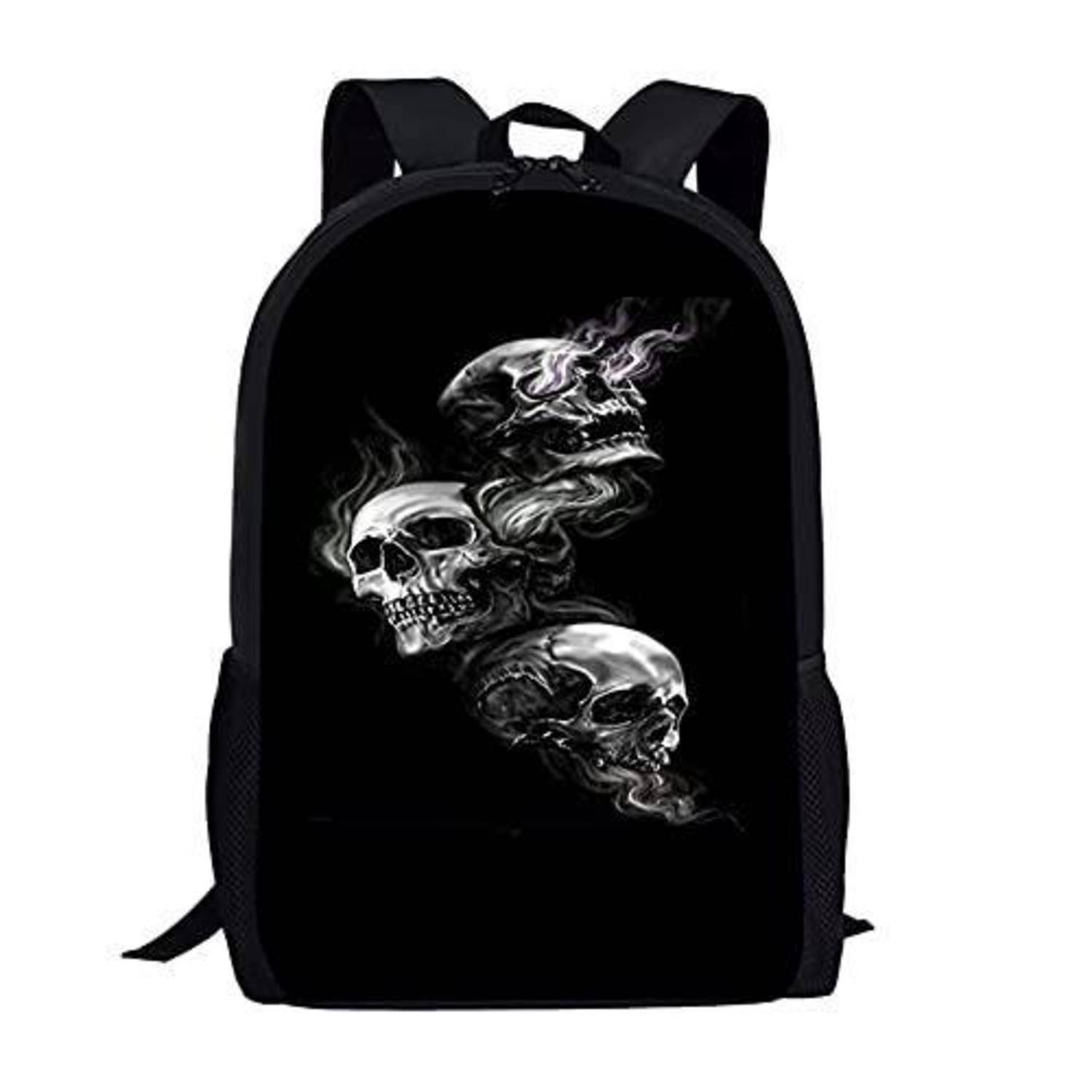 Schwarzer Rucksack mit weißer, rauchiger Totenkopf-Grafik auf der Vorderseite.