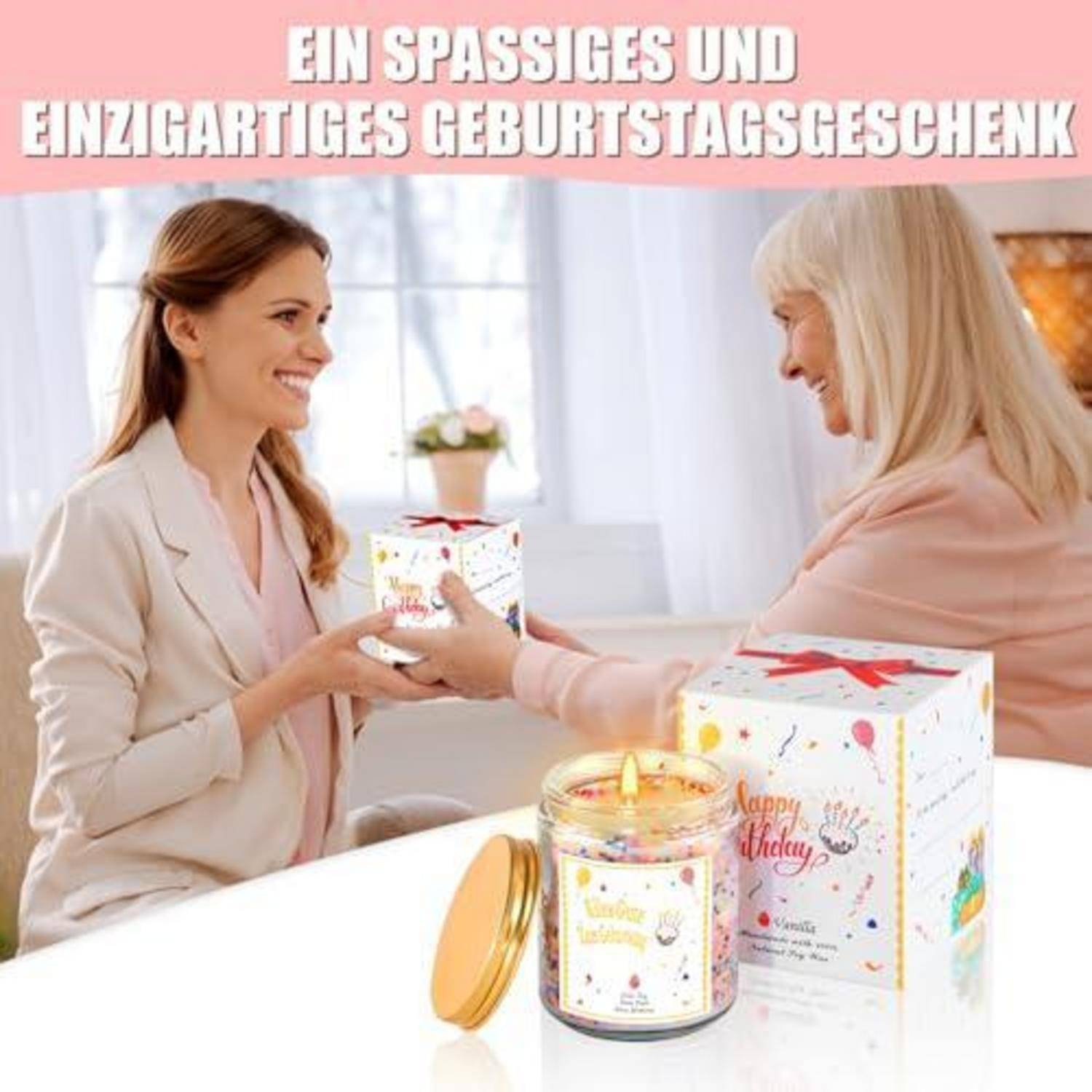 Zwei Frauen tauschen ein verpacktes Geschenk aus; Kerze und Geschenkverpackung im Vordergrund, mit deutschem Text, der lautet: „Ein passendes und einzigartiges Geburtstagsgeschenk".