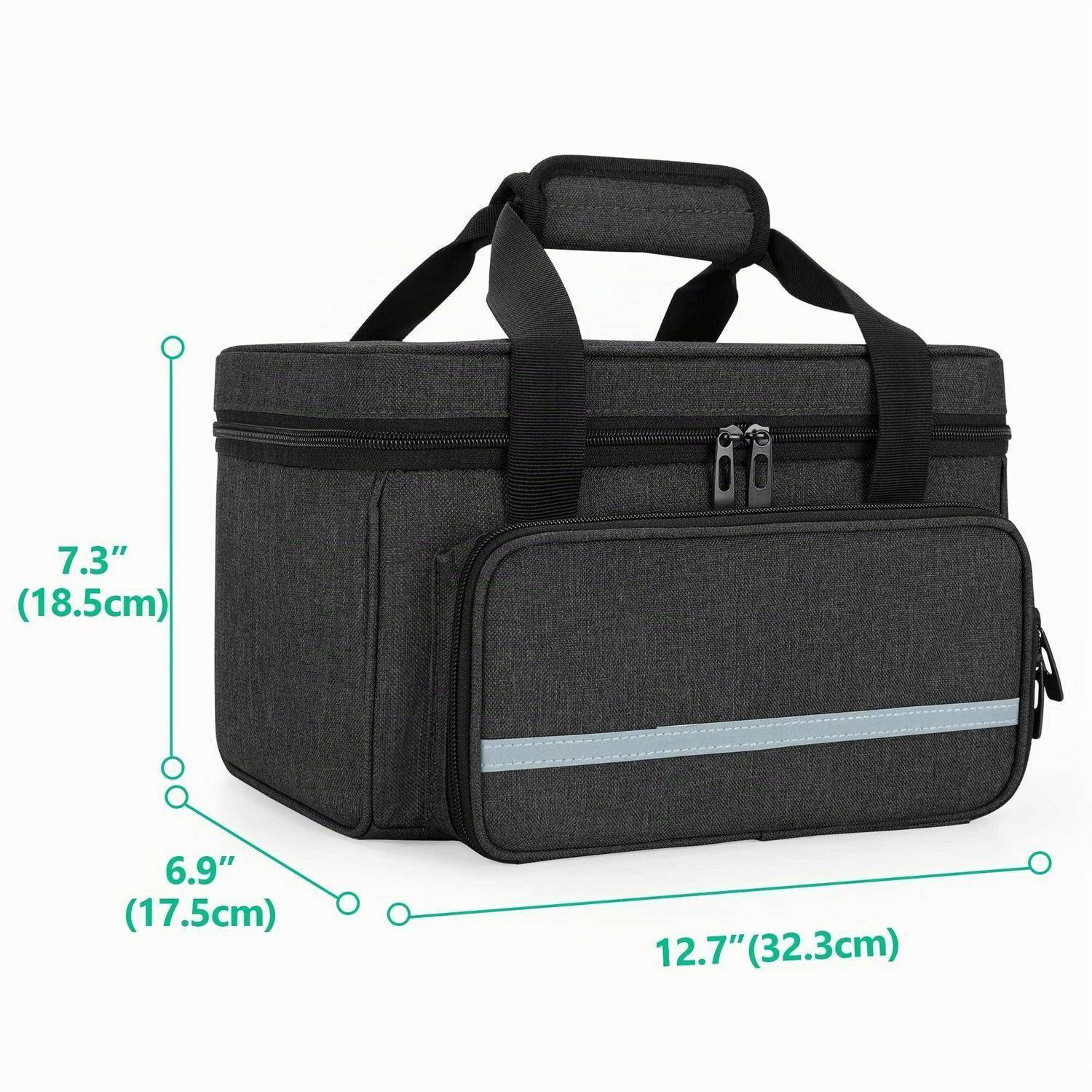 Schwarze isolierte Lunchbox mit Tragegriffen und frontalem Reißverschlussfach, gezeigt mit den Abmessungen: 12,7 x 6,9 x 7,3 Zoll.