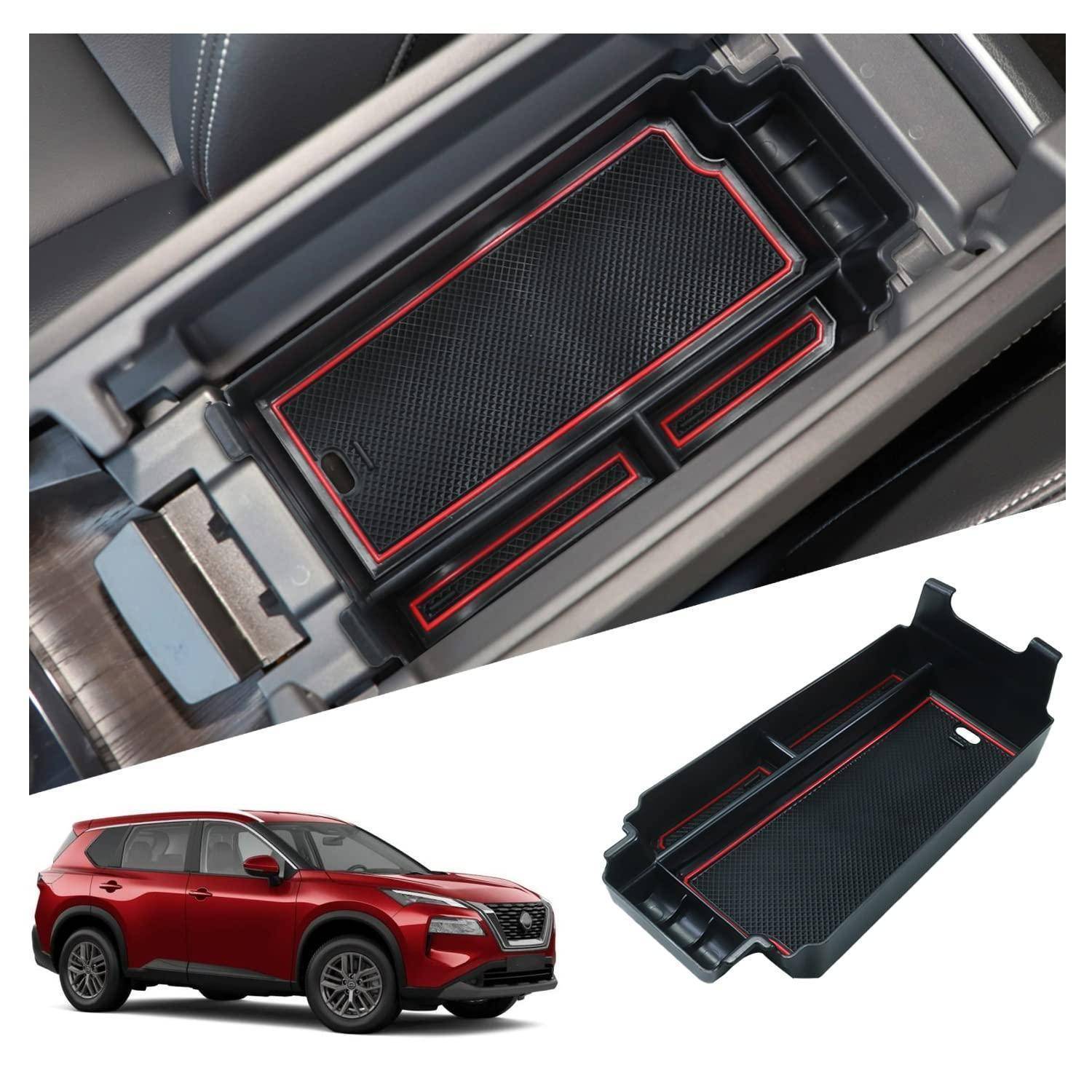 Organizer-Einsatz für die mittlere Mittelkonsole des Autos mit einer rot ausgekleideten strukturierten Matte, dargestellt als Installation in einer SUV-Mittelkonsole und als separates Zubehörteil neben dem Fahrzeug.