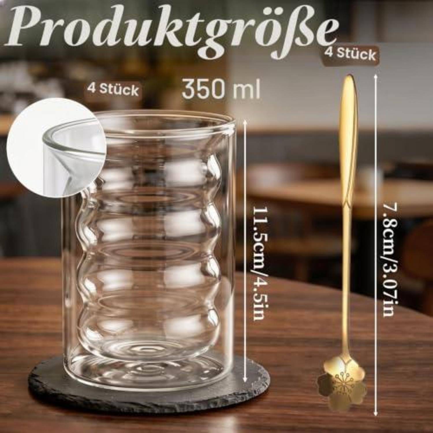 Produktgrößentabelle mit einer 350-ml-Glastasse und goldenem Löffel, jeweils 4 Stück beschriftet; Tassenhöhe 11,5 cm und Löffellänge 7,8 cm.