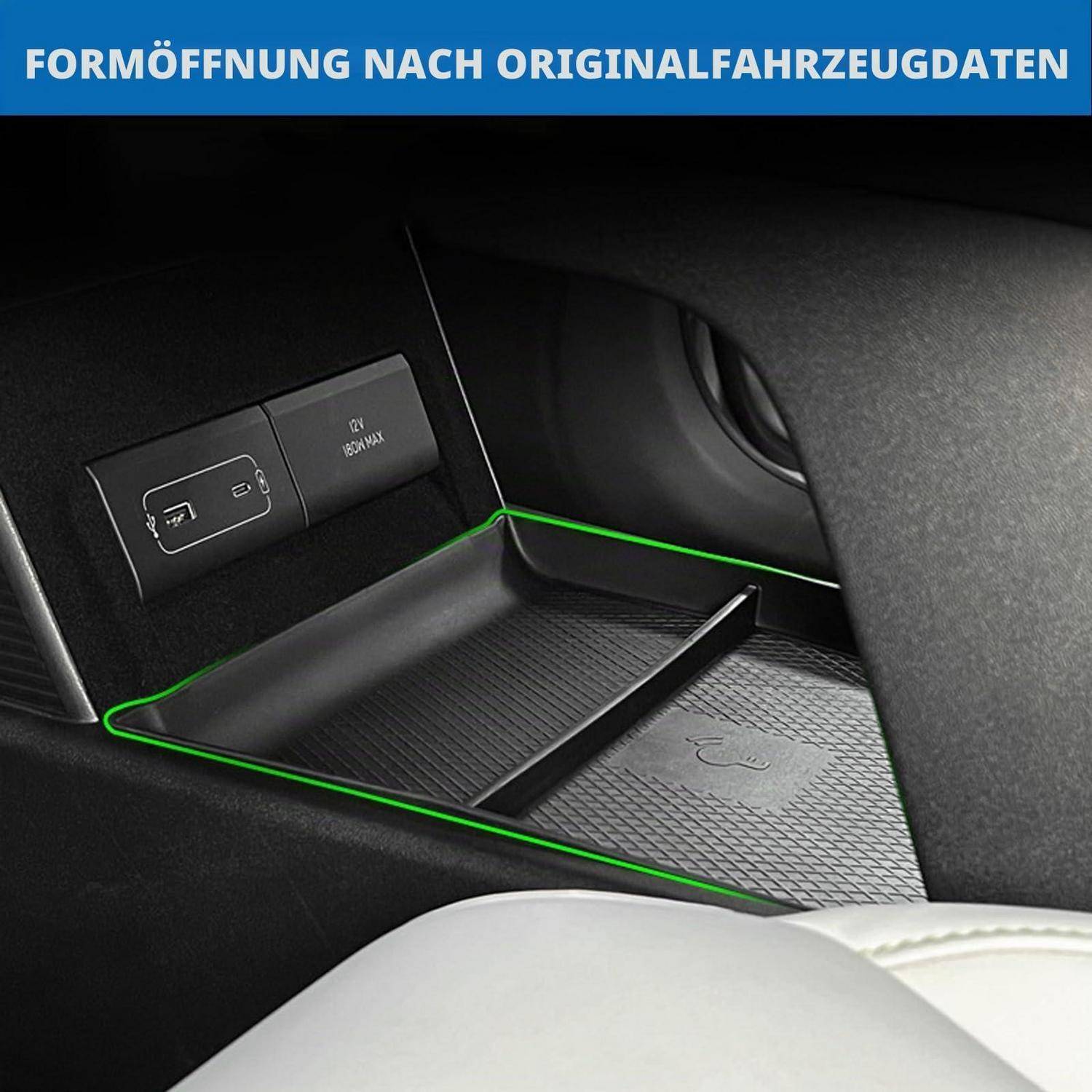 Kofferraumbodenlagerkompartiment mit abnehmbarem, grün umrissenem Tablett, das die ursprünglichen Fahrzeugabmessungen zeigt; deutscher Text lautet „FORMÖFFNUNG NACH ORIGINALFAHRZEUGDATEN".