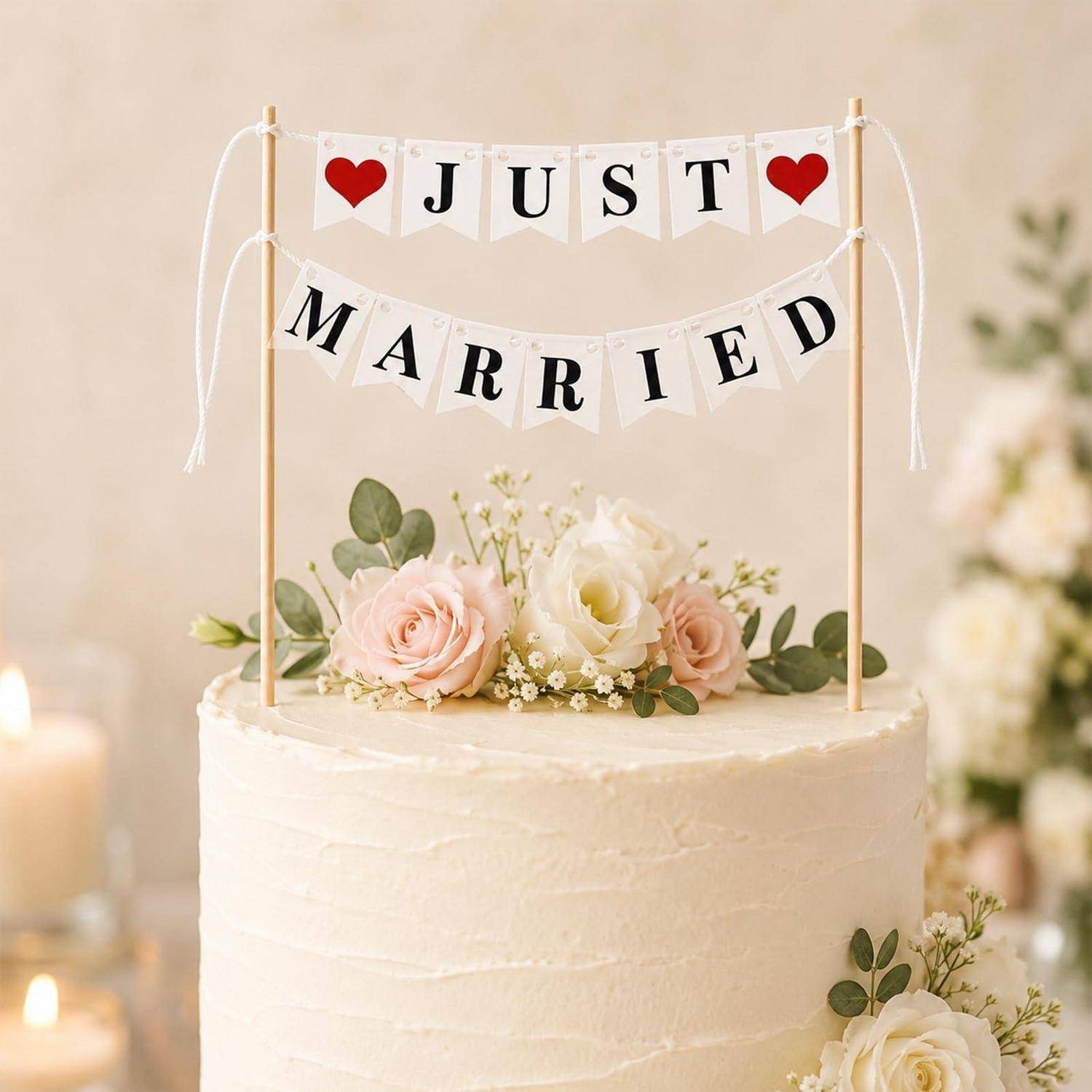 Hochzeitstorte mit „JUST MARRIED