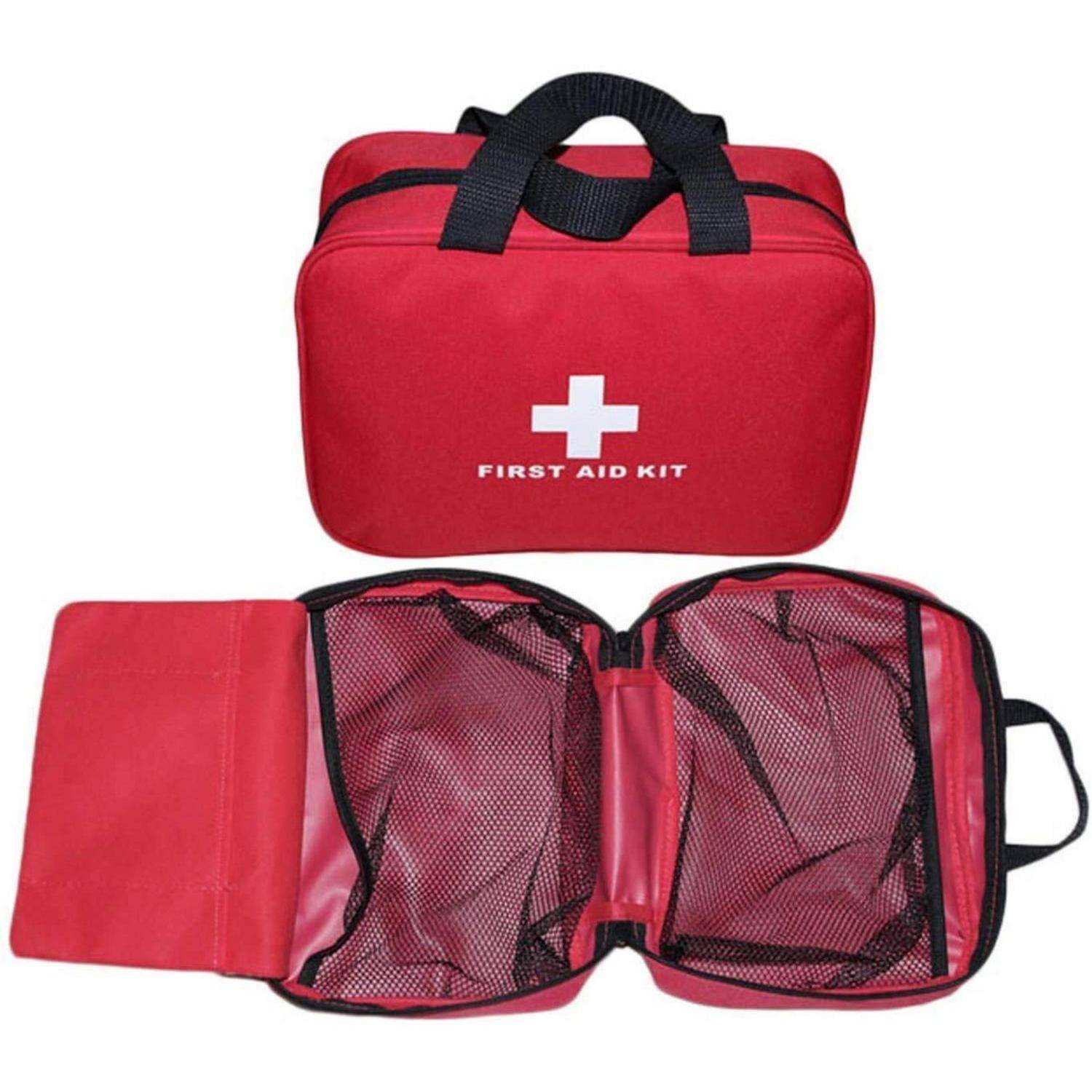 Rote Erste-Hilfe-Tasche mit weißem Kreuz und Text "FIRST AID KIT"", oben geschlossen und unten offen gezeigt mit Mesh-Fächern.