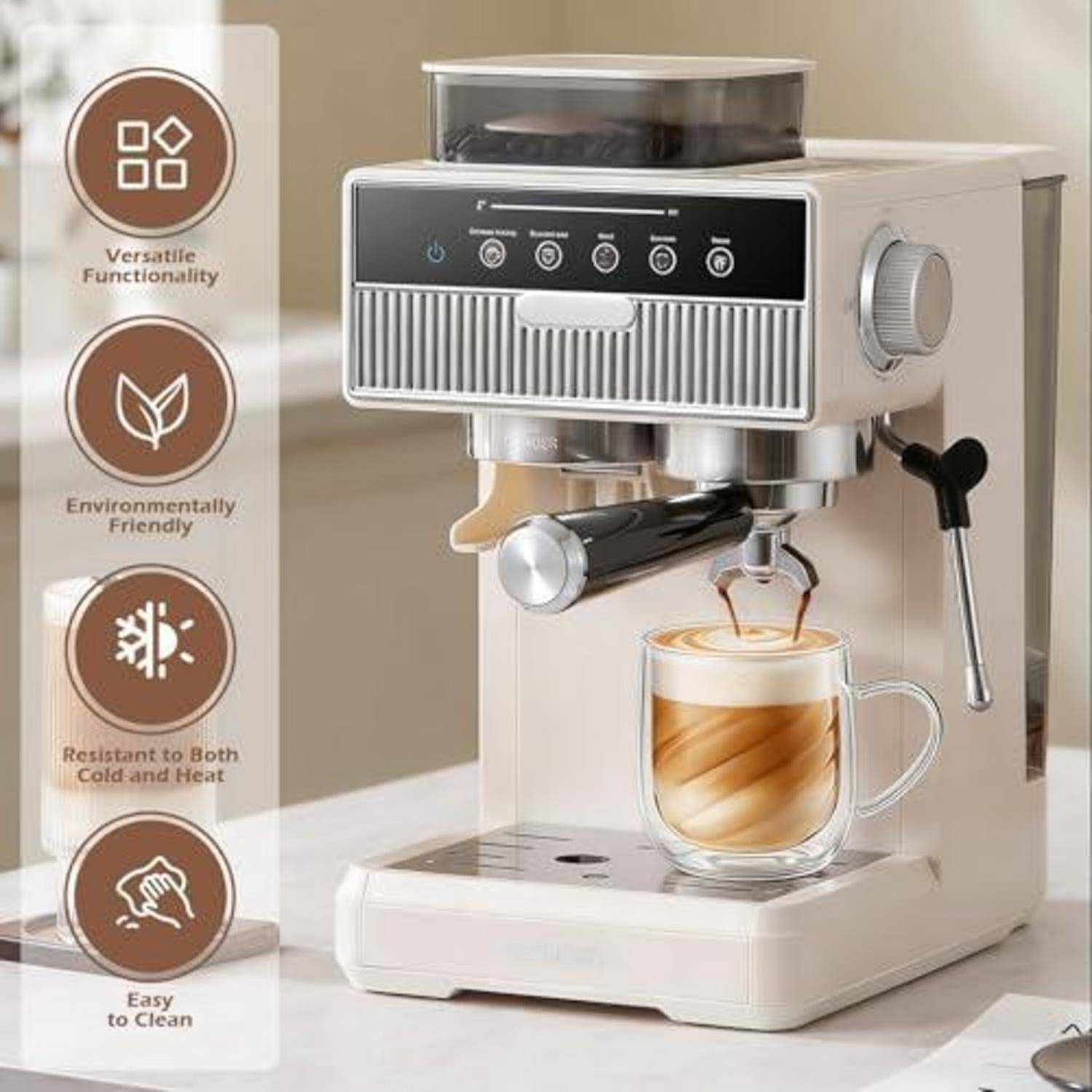 Kompakte Espressomaschine, die geschichteten Kaffee in einen Glaskrug brüht, mit Symbolen, die vielseitige, umweltfreundliche, hitzebeständige und leicht zu reinigende Eigenschaften hervorheben.