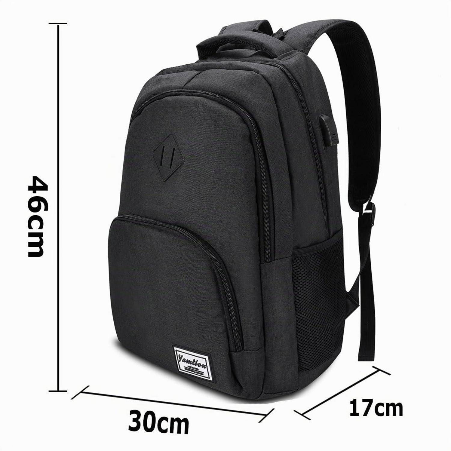 Schwarzer Rucksack mit Abmessungen: 46 cm hoch, 30 cm breit und 17 cm tief.