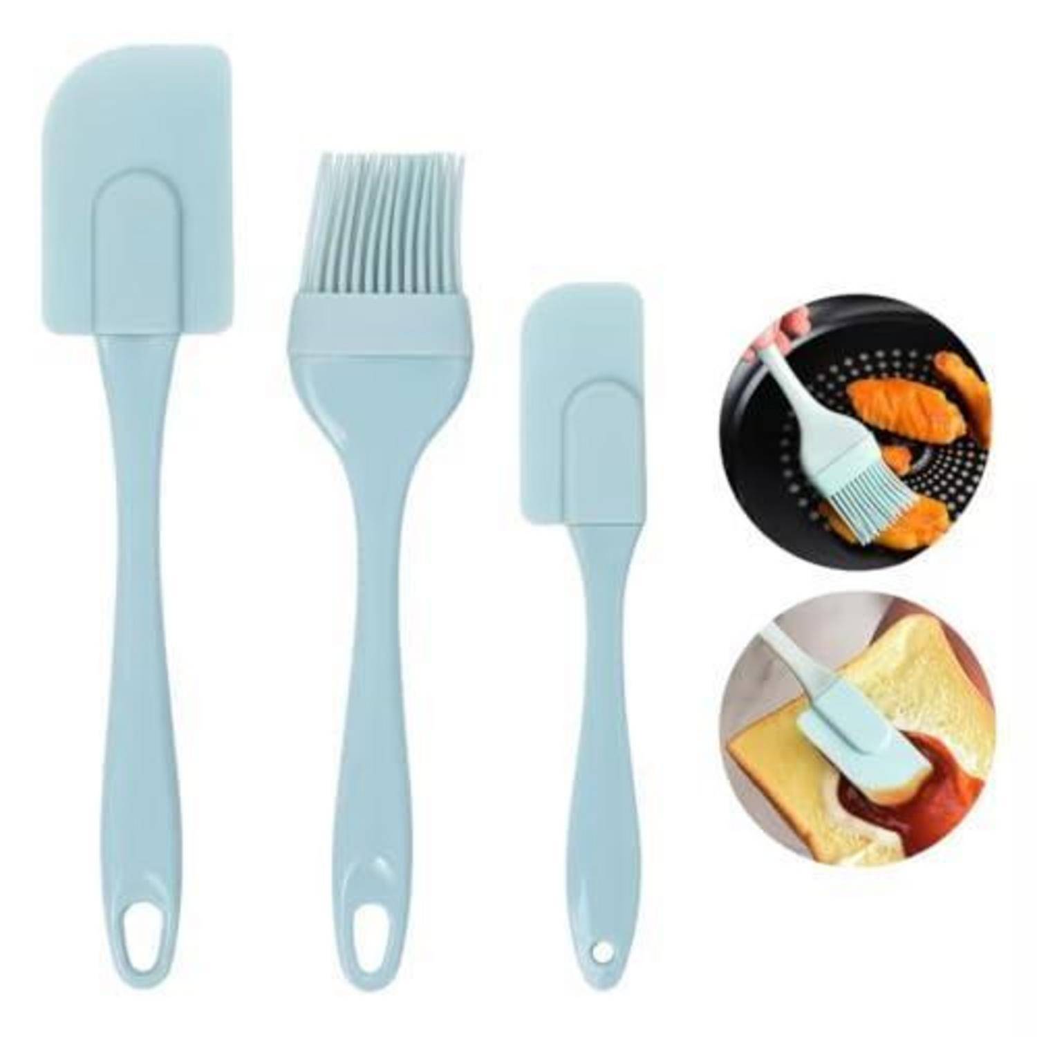 Satz aus hellblauen Silikon-Küchentools: zwei Spatel und ein Bratenpinsel, mit eingefügten Fotos, die die Verwendung auf Lachs in einer Pfanne und Soße auf Toast zeigen.