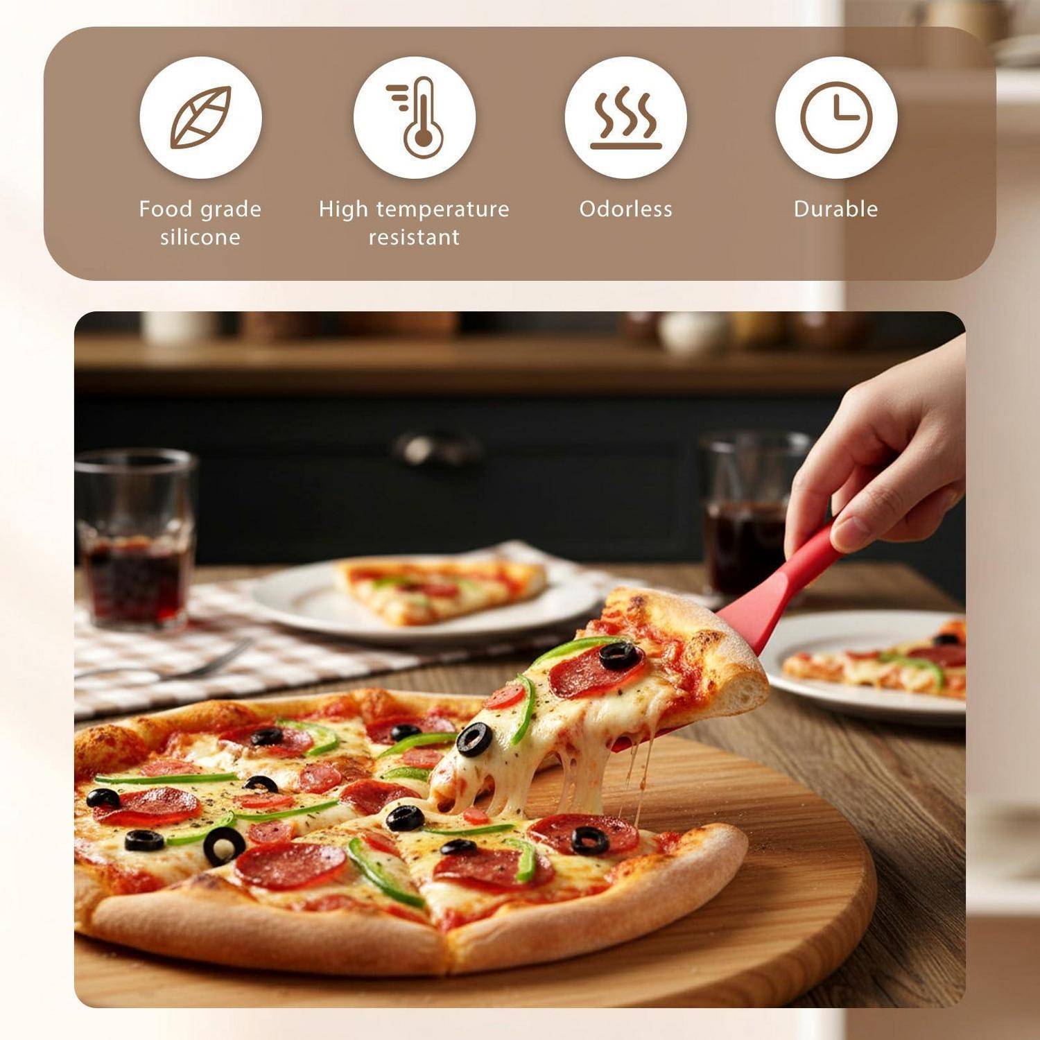 Werbebild eines roten Silikonpizzaschieber, der ein Stück von einer Pizza hebt, mit Symbolen, die lebensmittelechtes Silikon, Hitzebeständigkeit, Geruchlosigkeit und Langlebigkeit hervorheben.