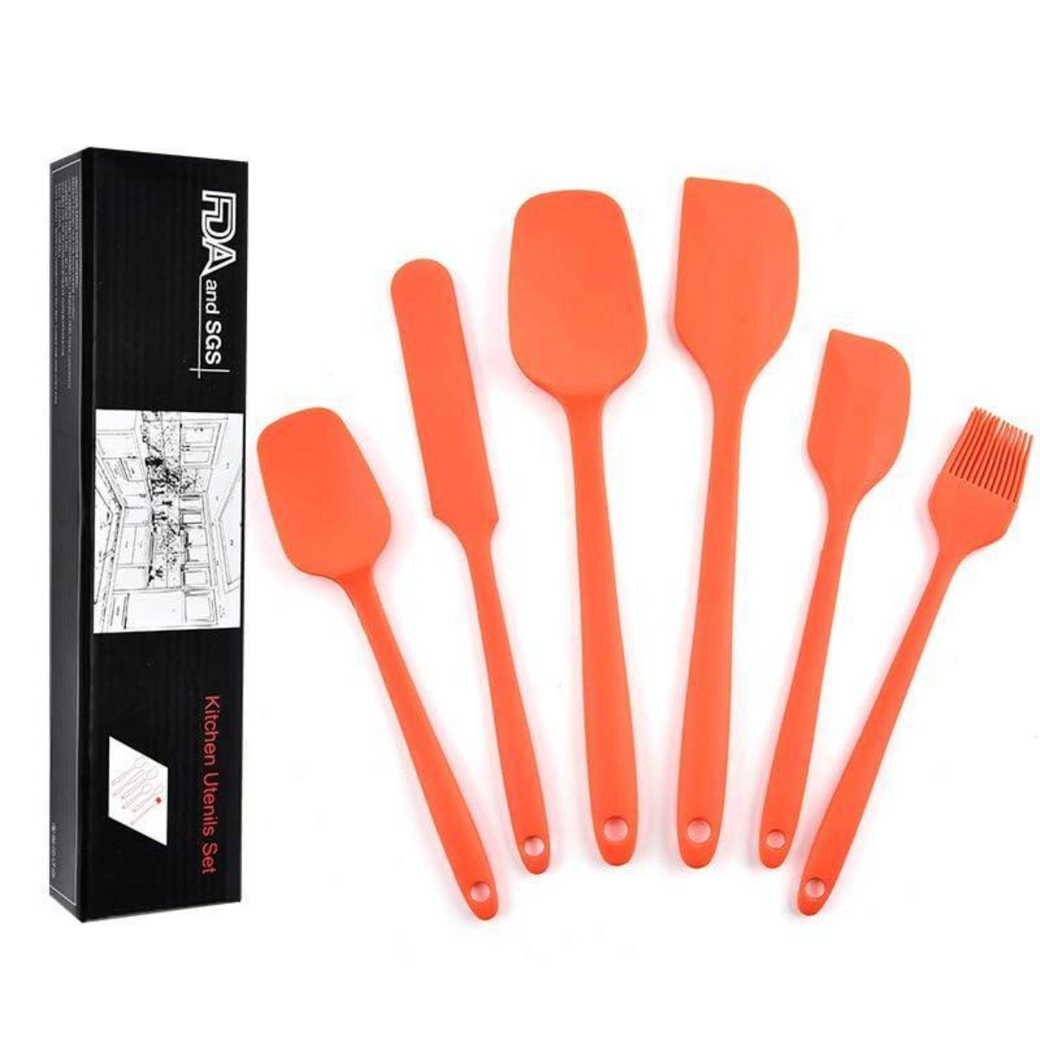 Orange Silikon-Küchenutensilienset mit sechs Werkzeugen neben einer schwarzen Schachtel mit der Aufschrift „Kitchen Utensils Set