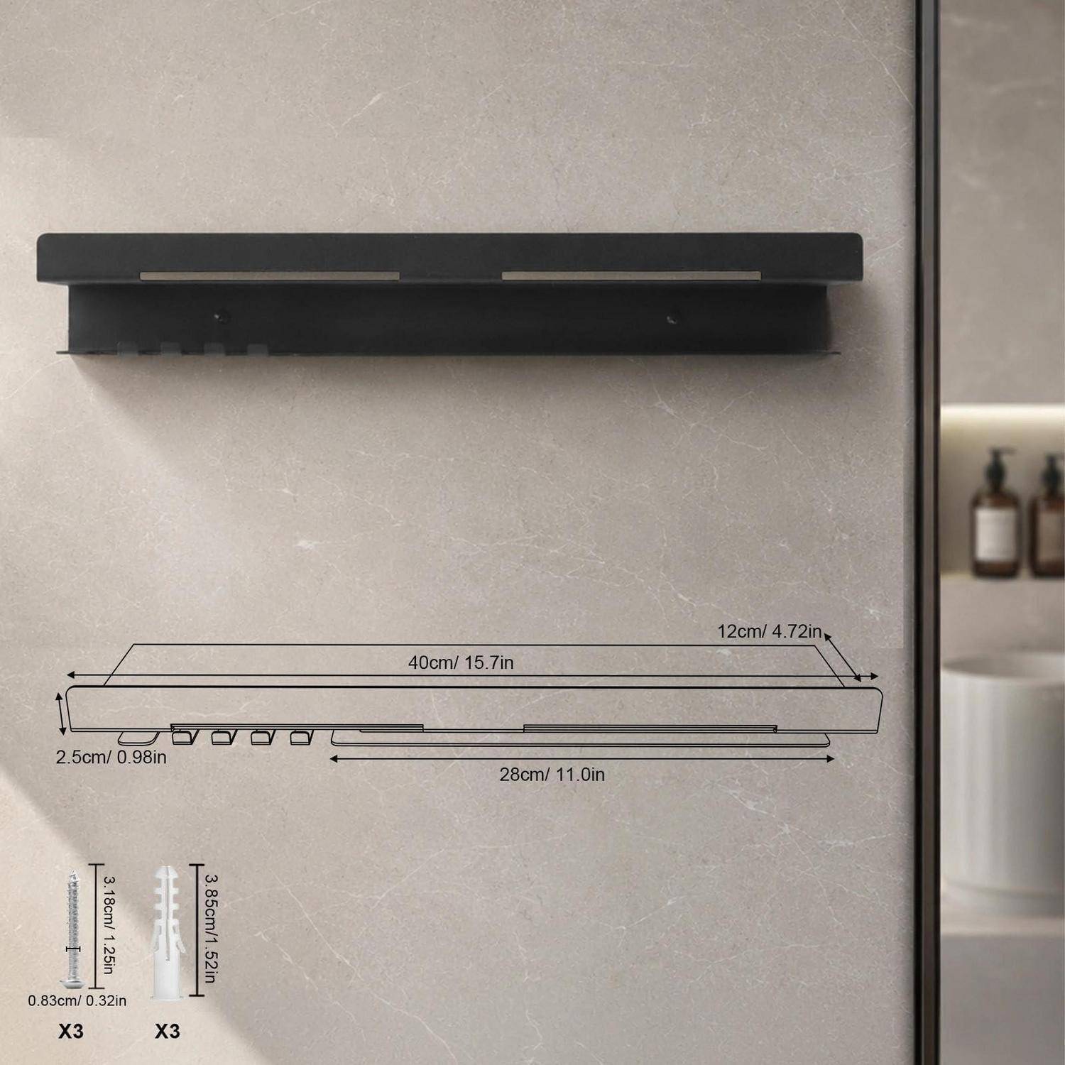 Schwarzes wandmontiertes Regal an einer grauen Wand gezeigt mit Abmessungsdiagramm darunter, beschriftet mit 40 cm Breite, 12 cm Tiefe und 28 cm Innenlänge, plus Größen der Montagehardware.