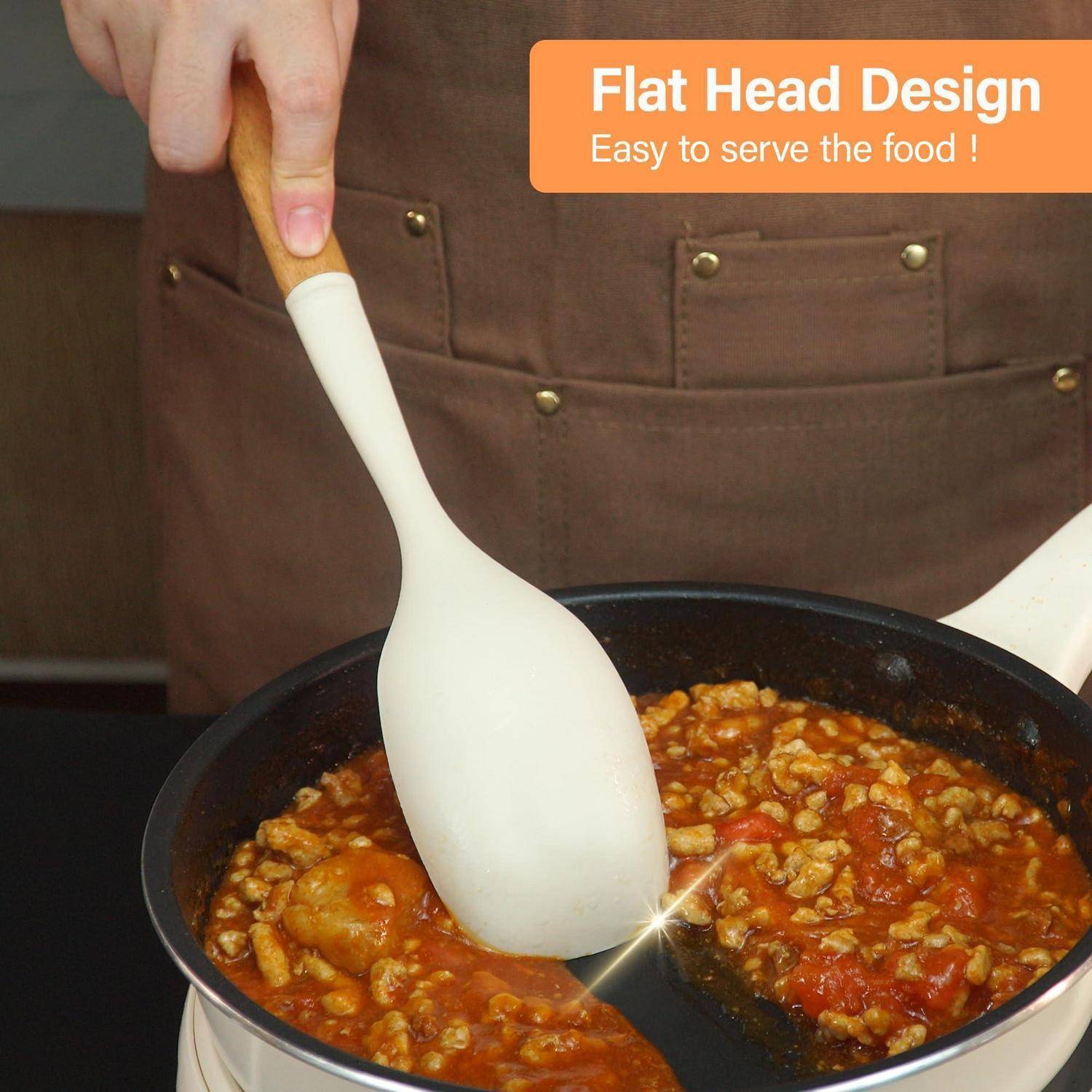 Person rührt in einer geteilten Pfanne mit köchelndem Essen mit einem flachen Spatel um; Text sagt „Flaches Kopfdesign