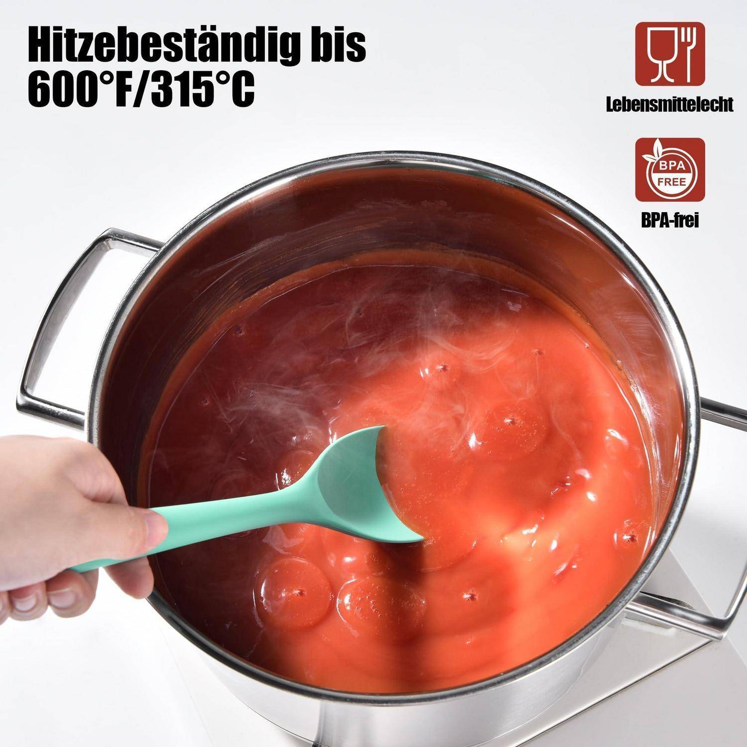 Manuelles Umrühren von roter Suppe in einem Metalltopf mit einem hitzebeständigen grünen Löffel; der Text sagt „Hitzebeständig bis 600°F/315°C