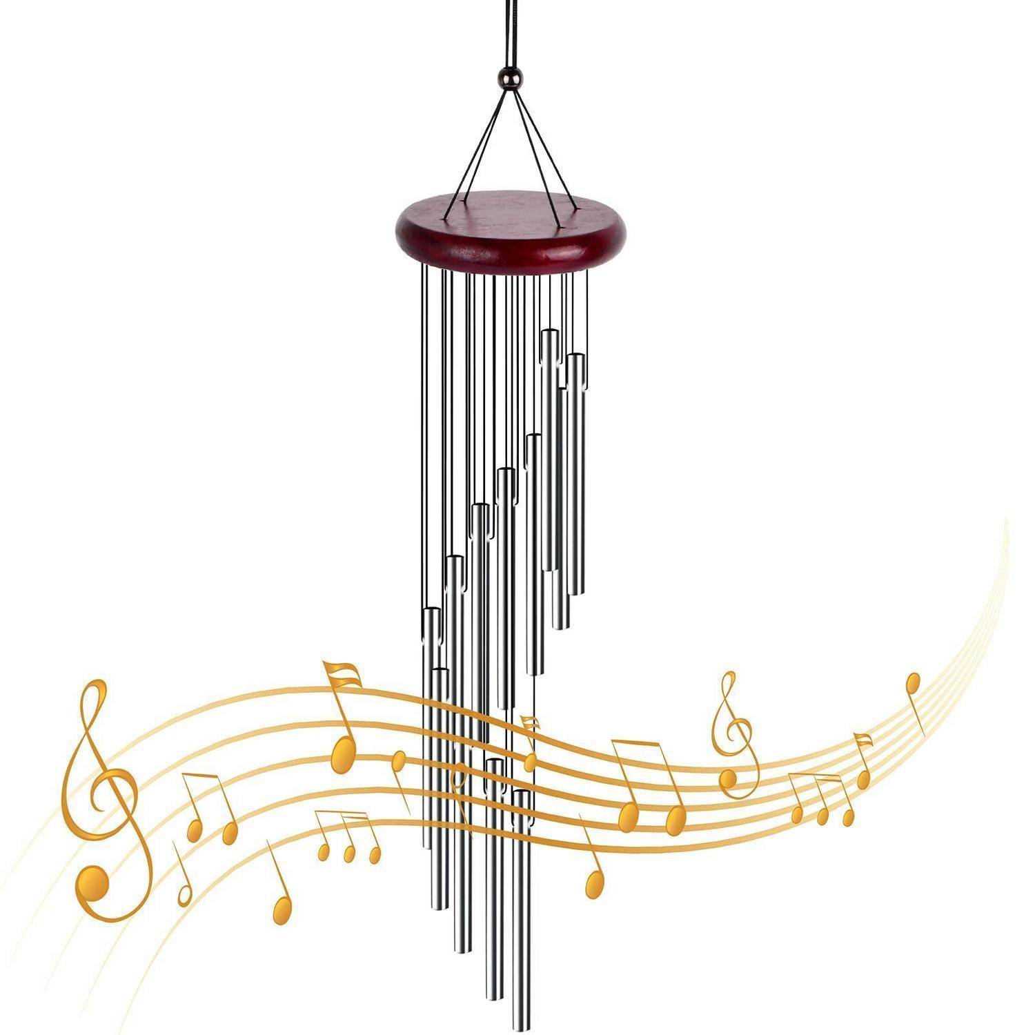 Ein hängendes Windspiel mit Metallröhren und einer dunkelroten Oberseite, mit goldenen Musiknoten, die über dem unteren Teil wirbeln.