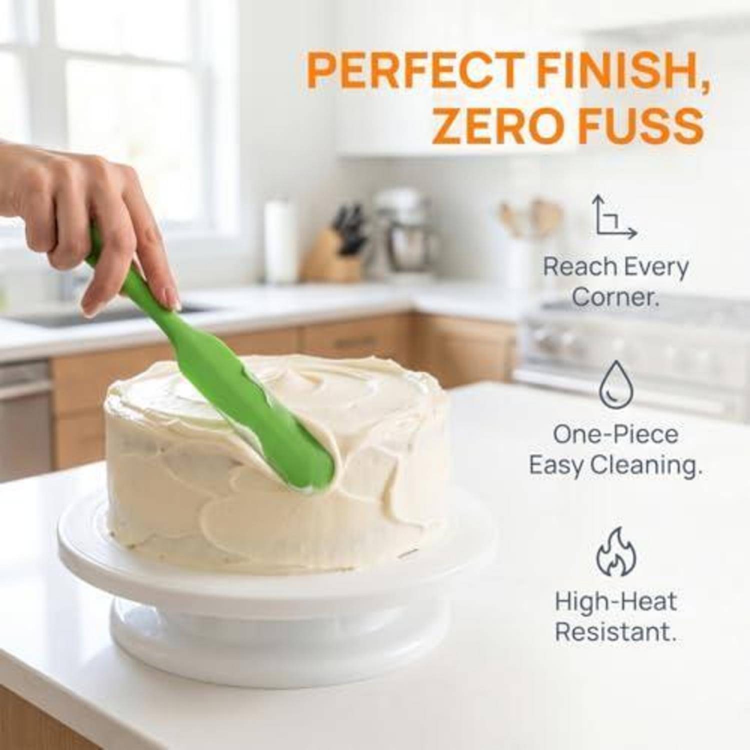 Hand mit grünem Spatel beim Glasieren eines Kuchens, mit Text zur Bewerbung von „Perfektes Finish, null Aufwand