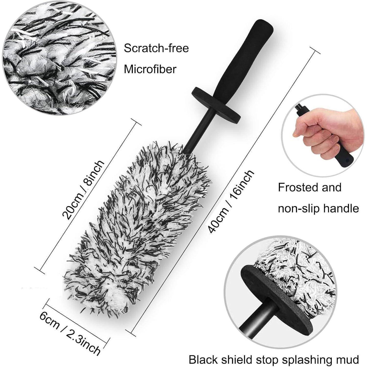 Mikrofaser-Staubwedel mit schwarzem Griff, gekennzeichnet als kratzfrei, mit mattiertem rutschfestem Griff und schwarzem Schutzschild gegen Spritzerschmutz; 40 cm lang.