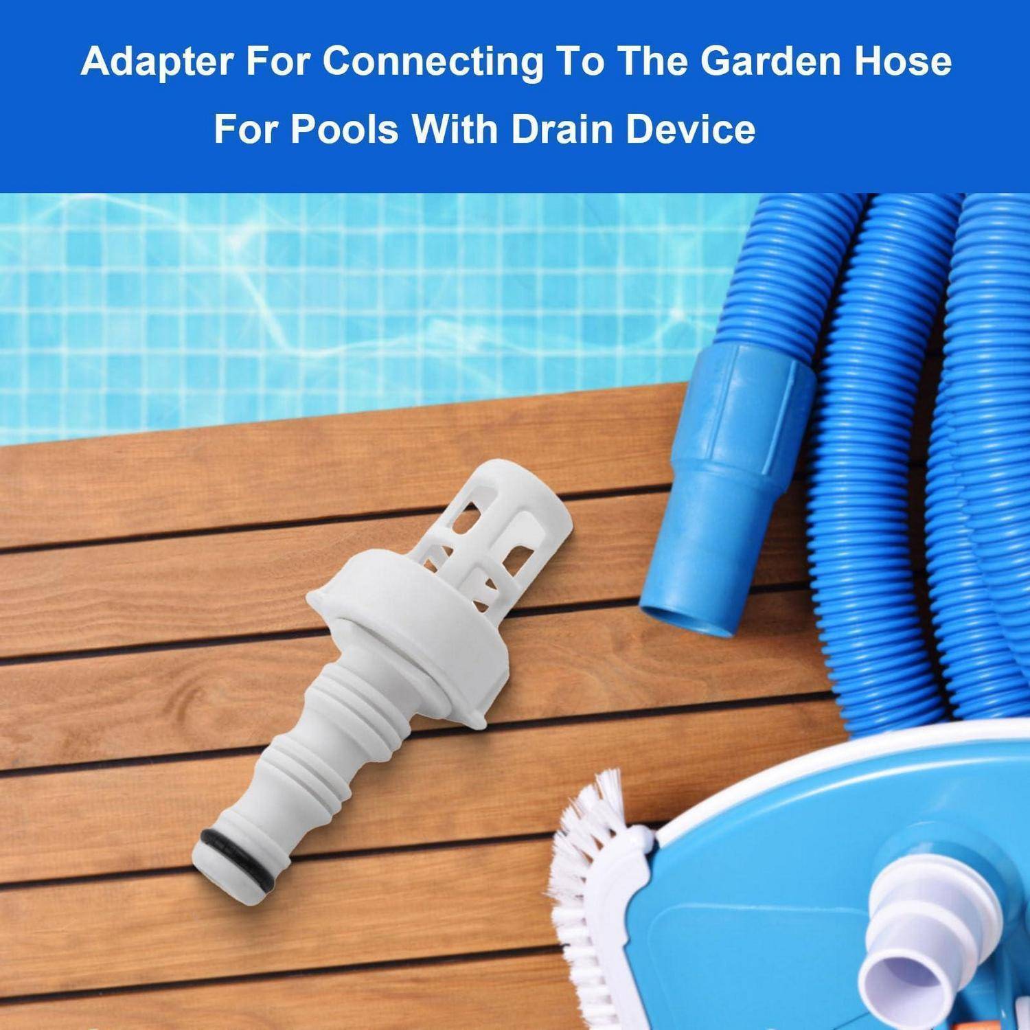Gartenschlauch-Adapter für Pooldrainagegerät, gezeigt mit blauem Wellschlauch und Poolkante in der Nähe des Wassers.