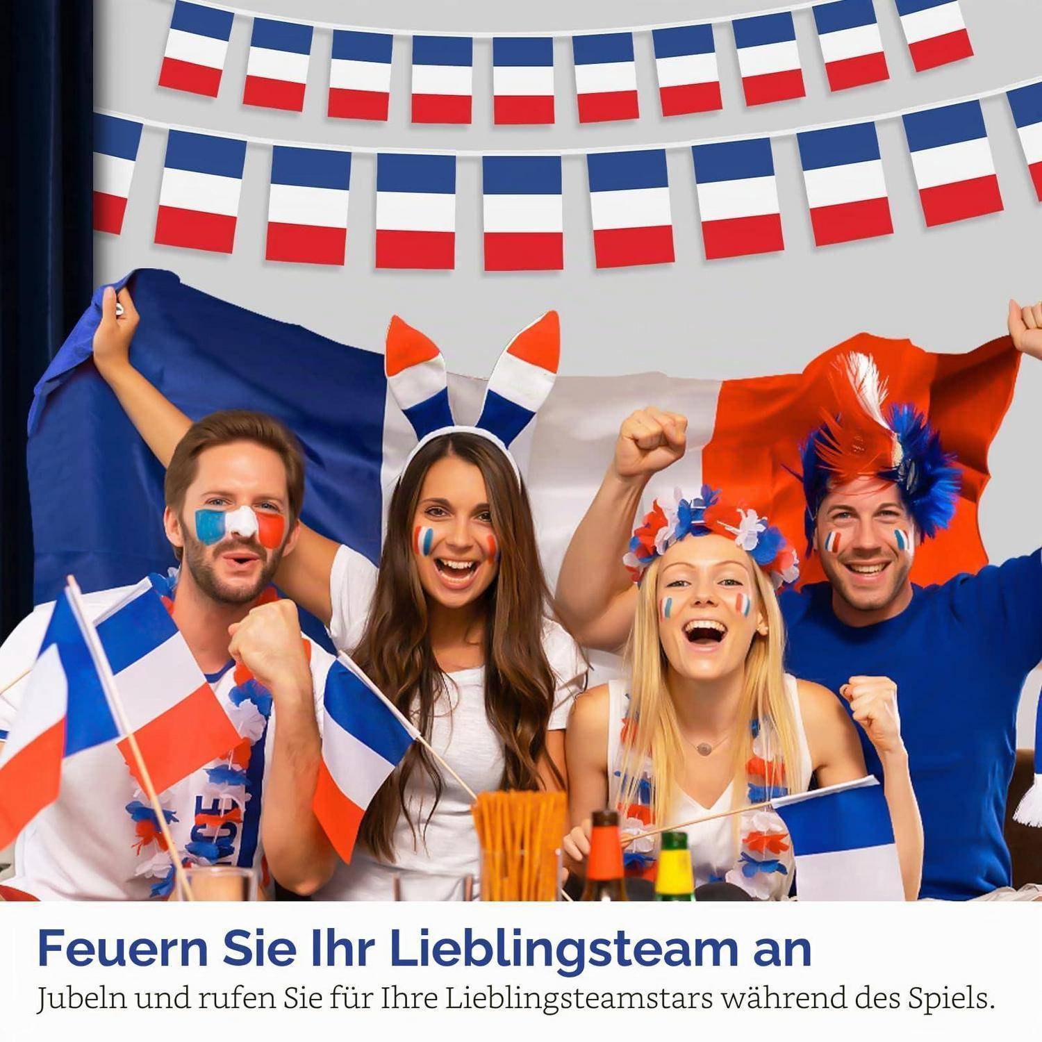Vier jubelnde Fans in französischen Farben schwenken Flaggen und feiern ihr Lieblingsteam; die deutsche Bildunterschrift lautet „Feuern Sie Ihr Lieblingsteam an" mit kleinerem Werbetext darunter.