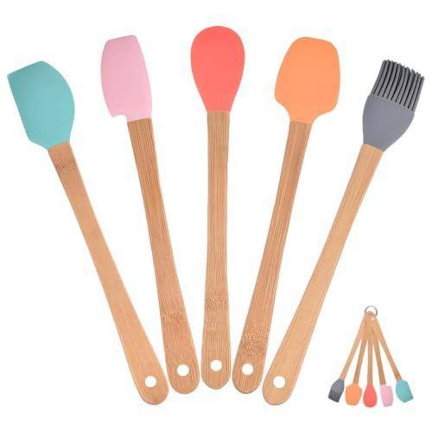 Fünf Silikonspatel mit Bambusgriff in Blaugrün, Rosa, Rot, Orange und Grau, gezeigt mit einem kleinen passenden Set in der Ecke.