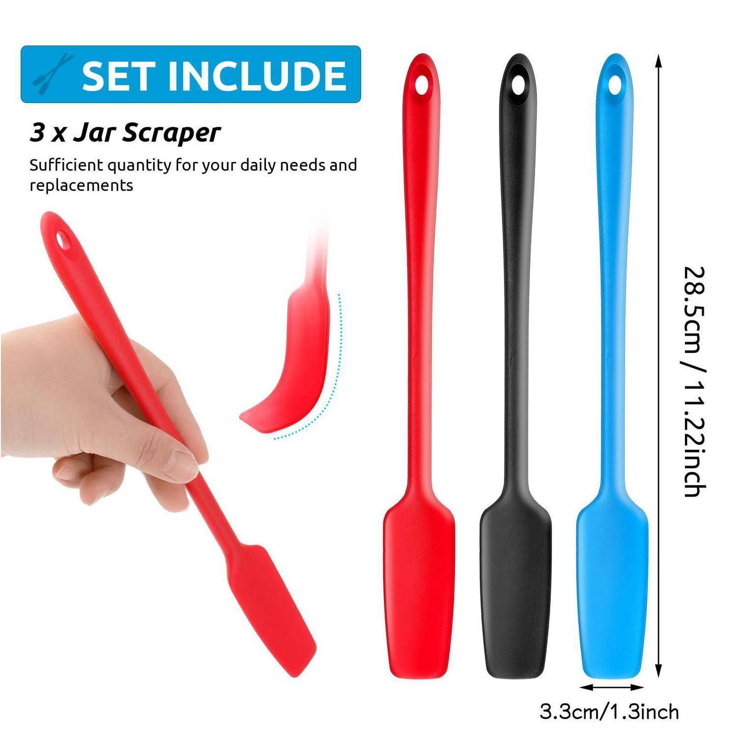 Produktgrafik mit einem Set aus 3 Schaber in Rot, Schwarz und Blau, jeweils 28,5 cm lang; der Text lautet „SET BEINHALTET