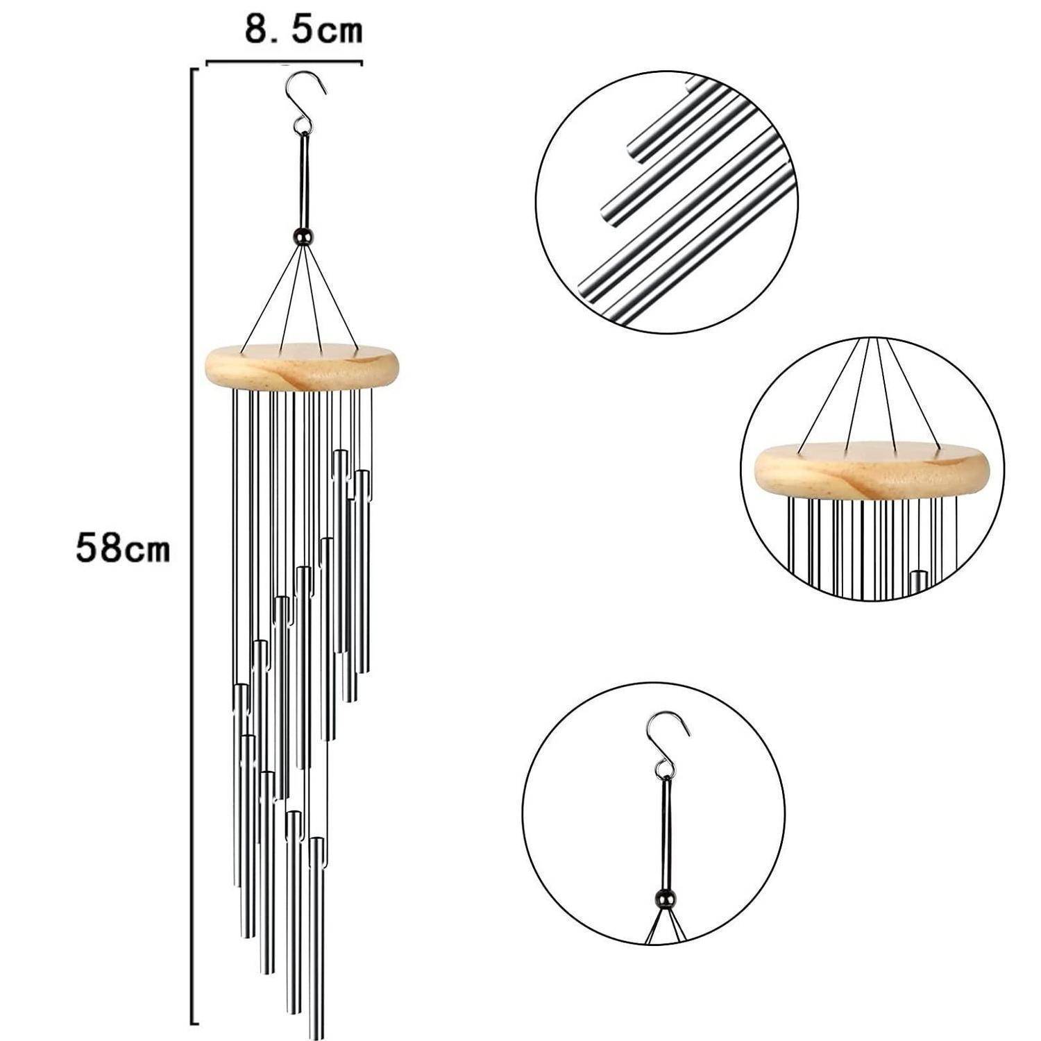 Abbildung einer 58 cm langen hängenden Windglocke mit 8,5 cm großem Holzteil oben und Metallröhren, plus Nahaufnahmen des Hakens und der Aufhängedrähte.