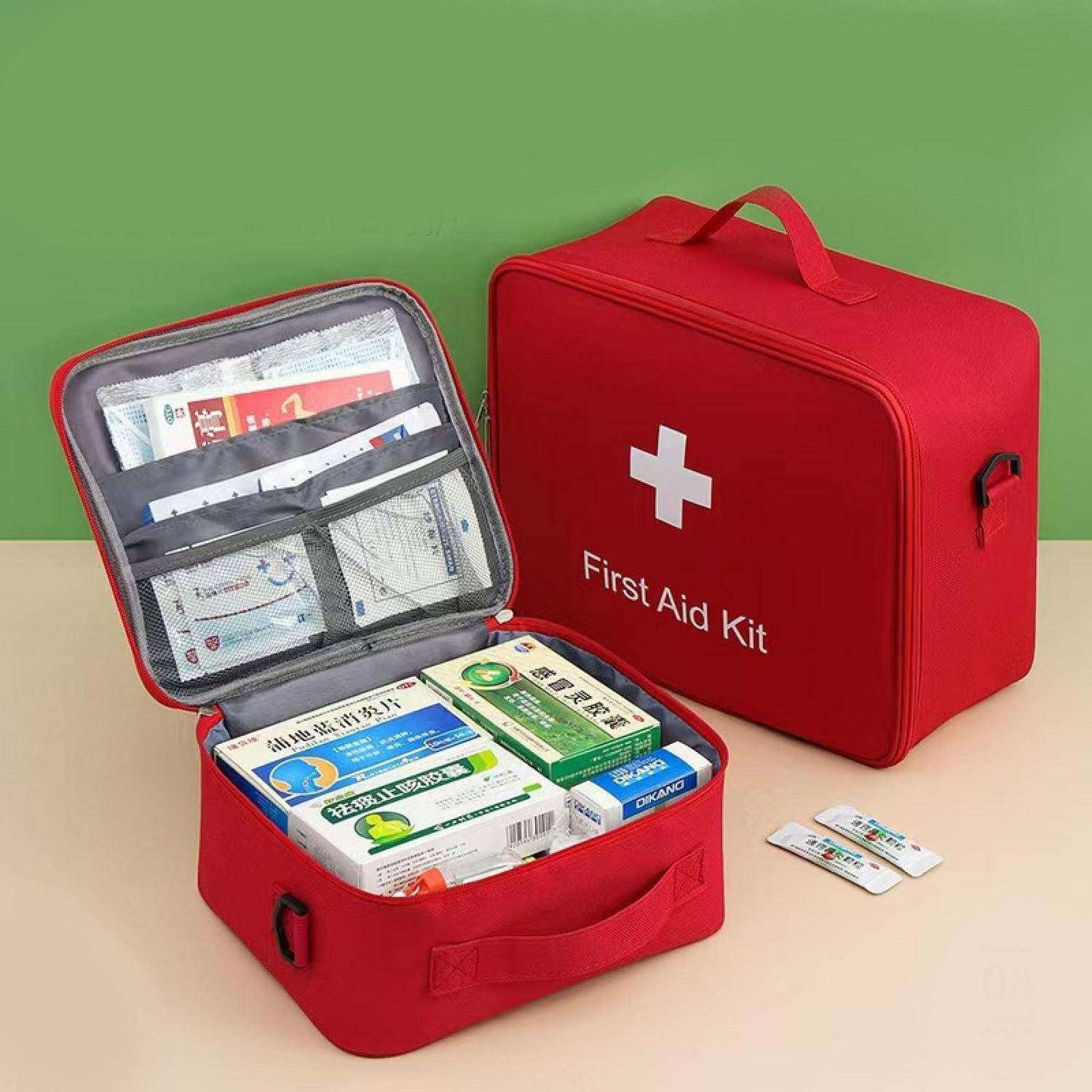 Erste Hilfe Tasche leer, wasserdicht, 25x21x11cm, mit Schulterriemen