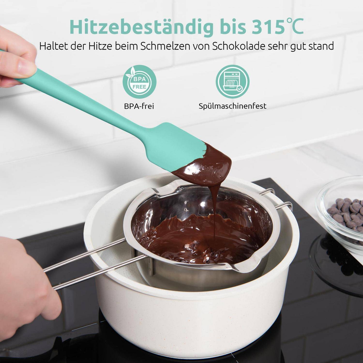 Silikonspatel rührt geschmolzene Schokolade über einem Wasserbad um, mit Text, der behauptet „Hitzebeständig bis 315°C